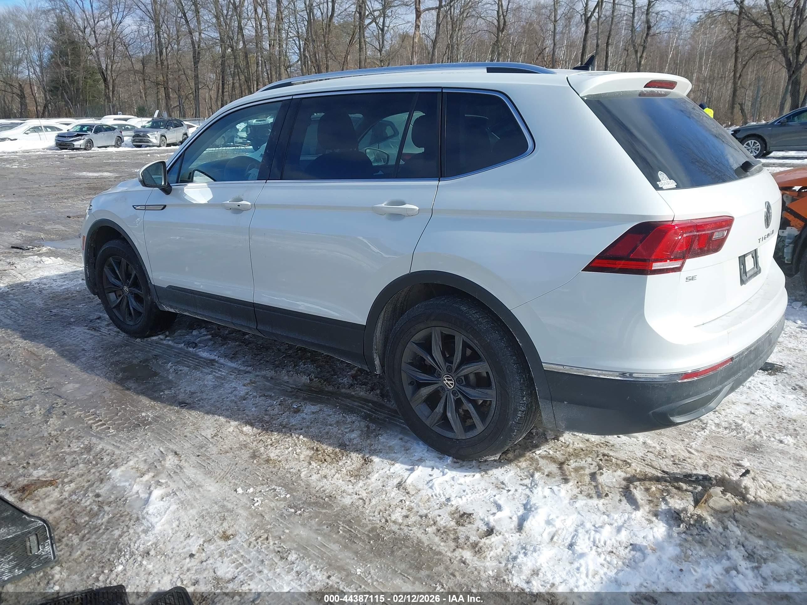 VOLKSWAGEN TIGUAN image 3