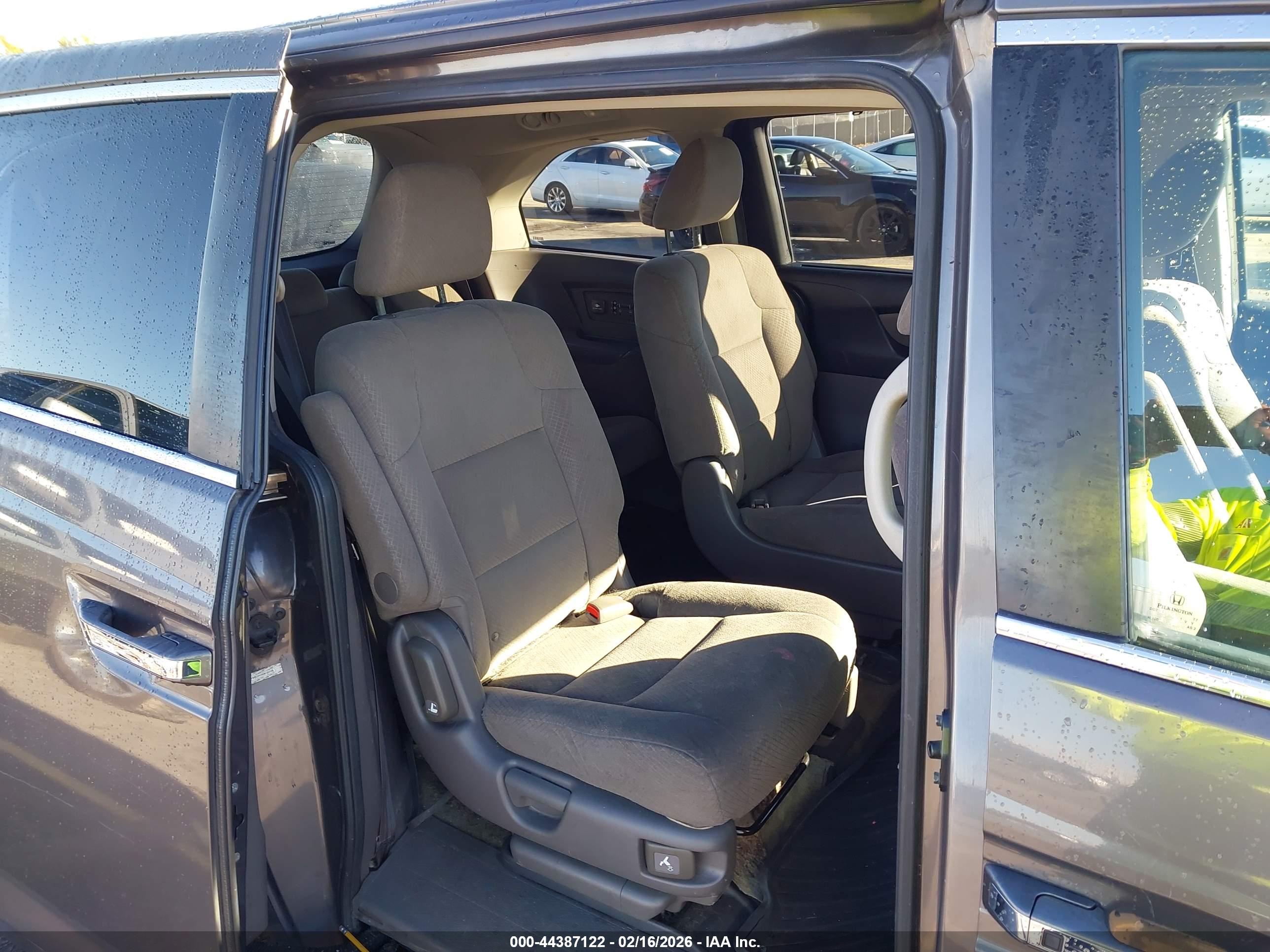 HONDA ODYSSEY image 8