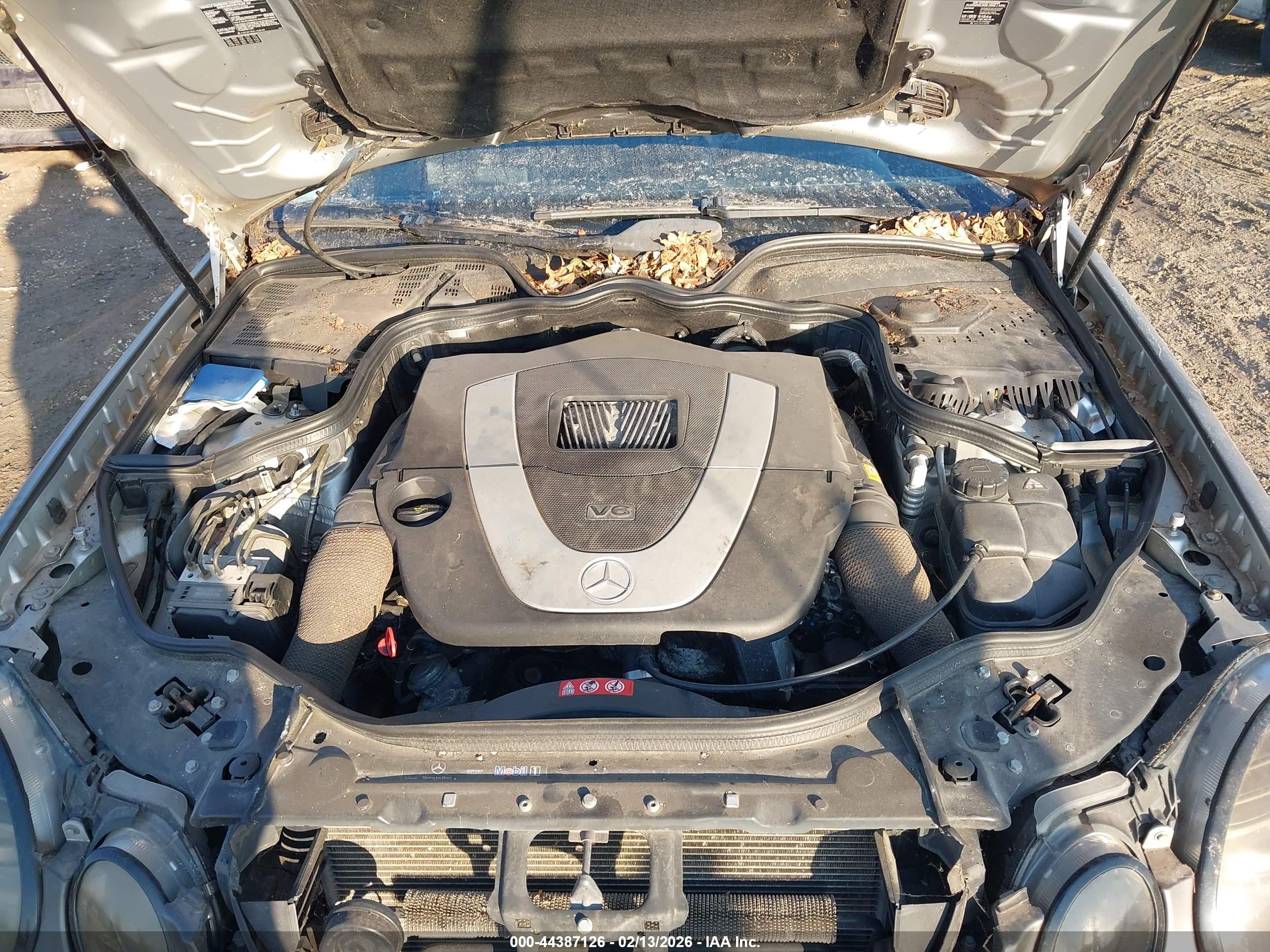 MERCEDES-BENZ E image 10
