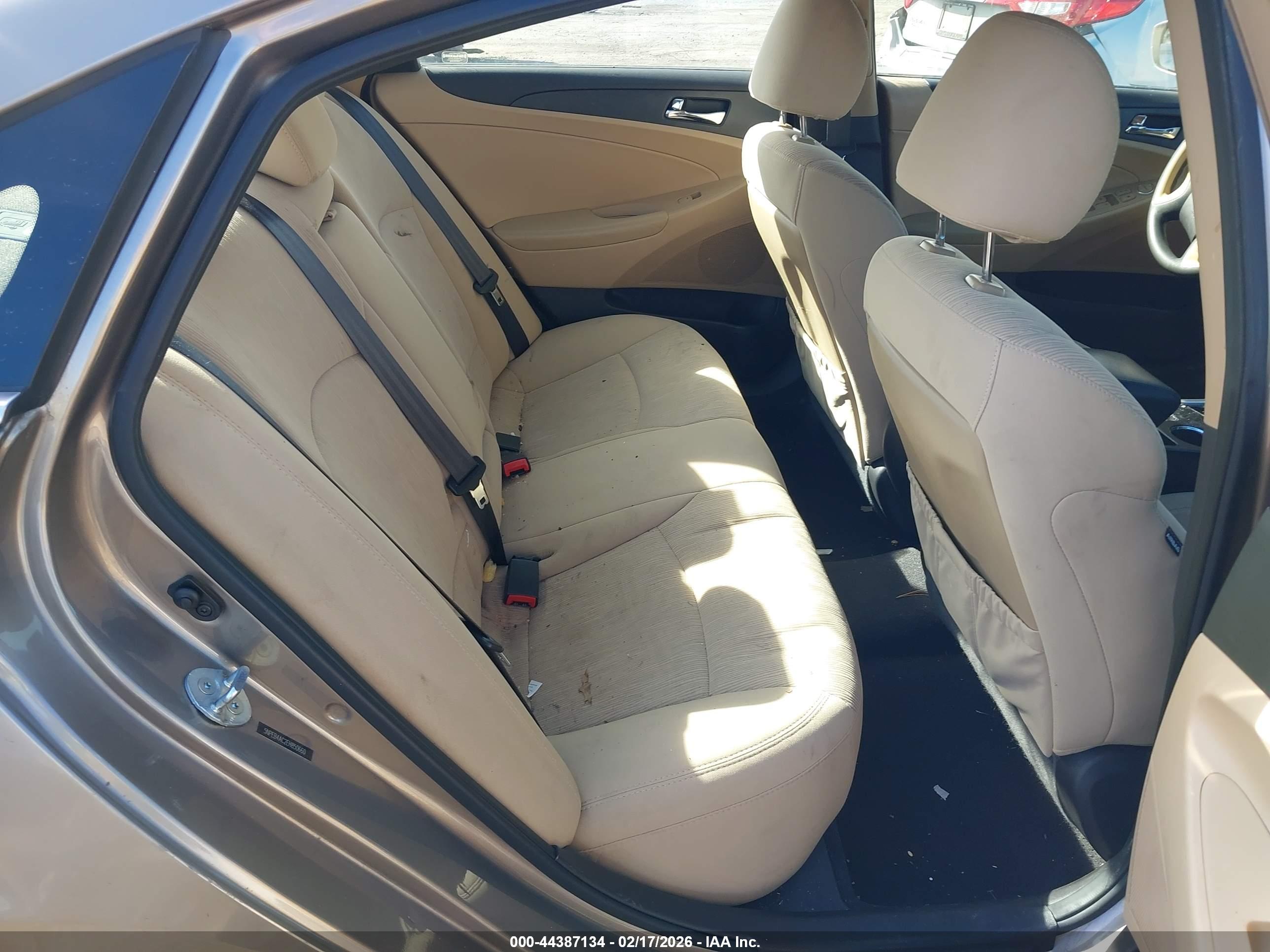 HYUNDAI SONATA image 8