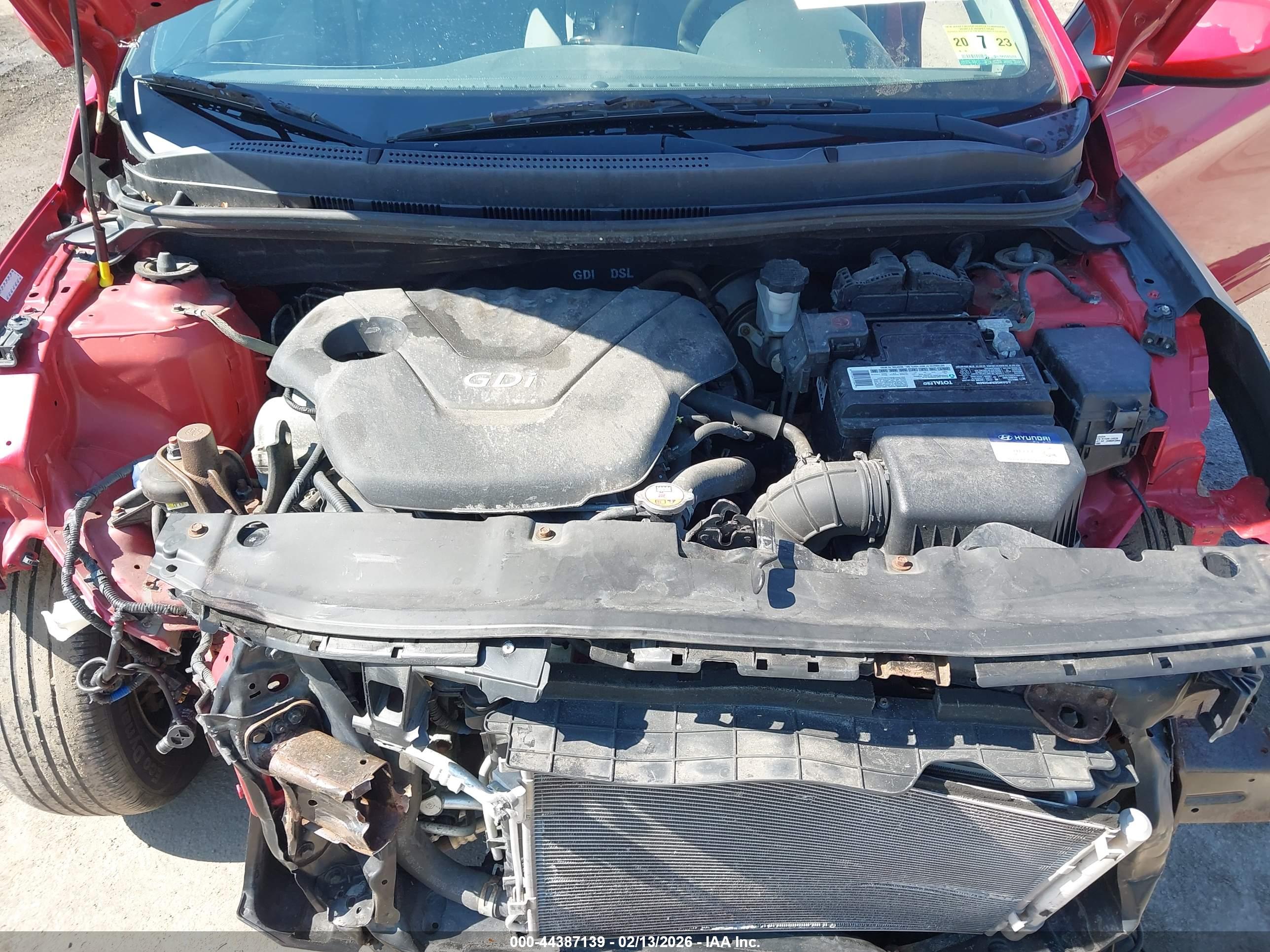 HYUNDAI ACCENT image 10