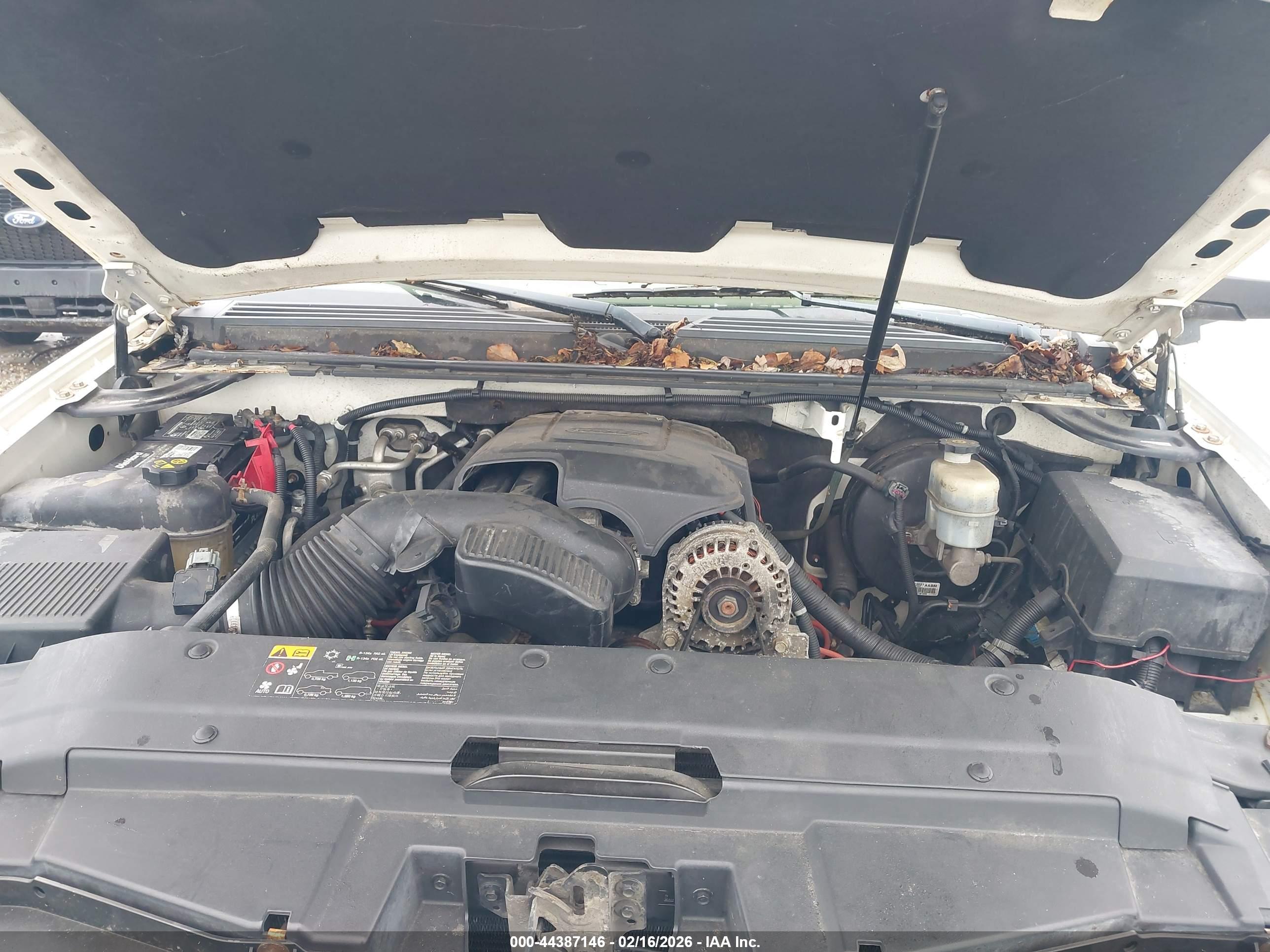 CHEVROLET SUBURBAN image 10