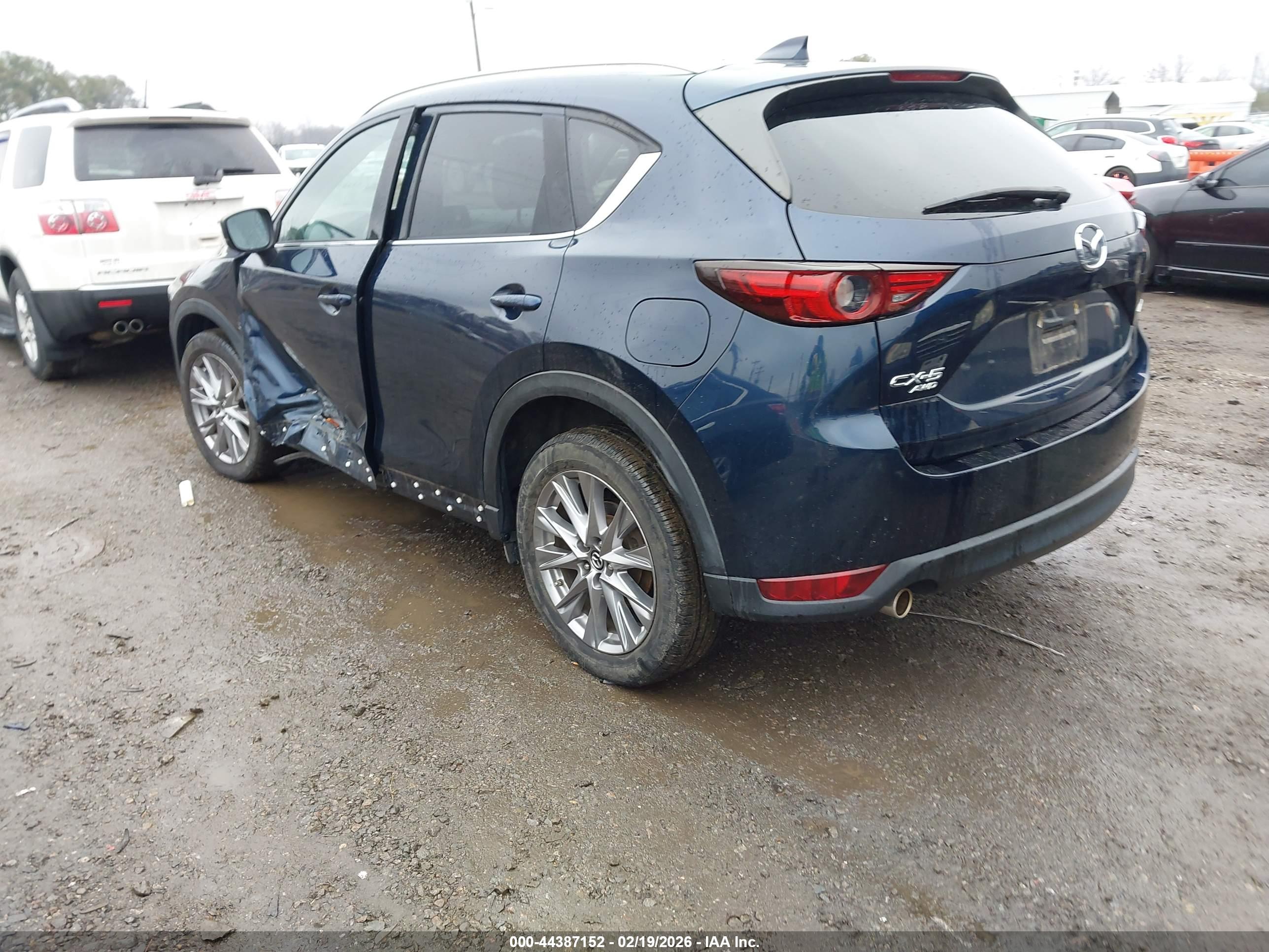MAZDA CX-5 image 3