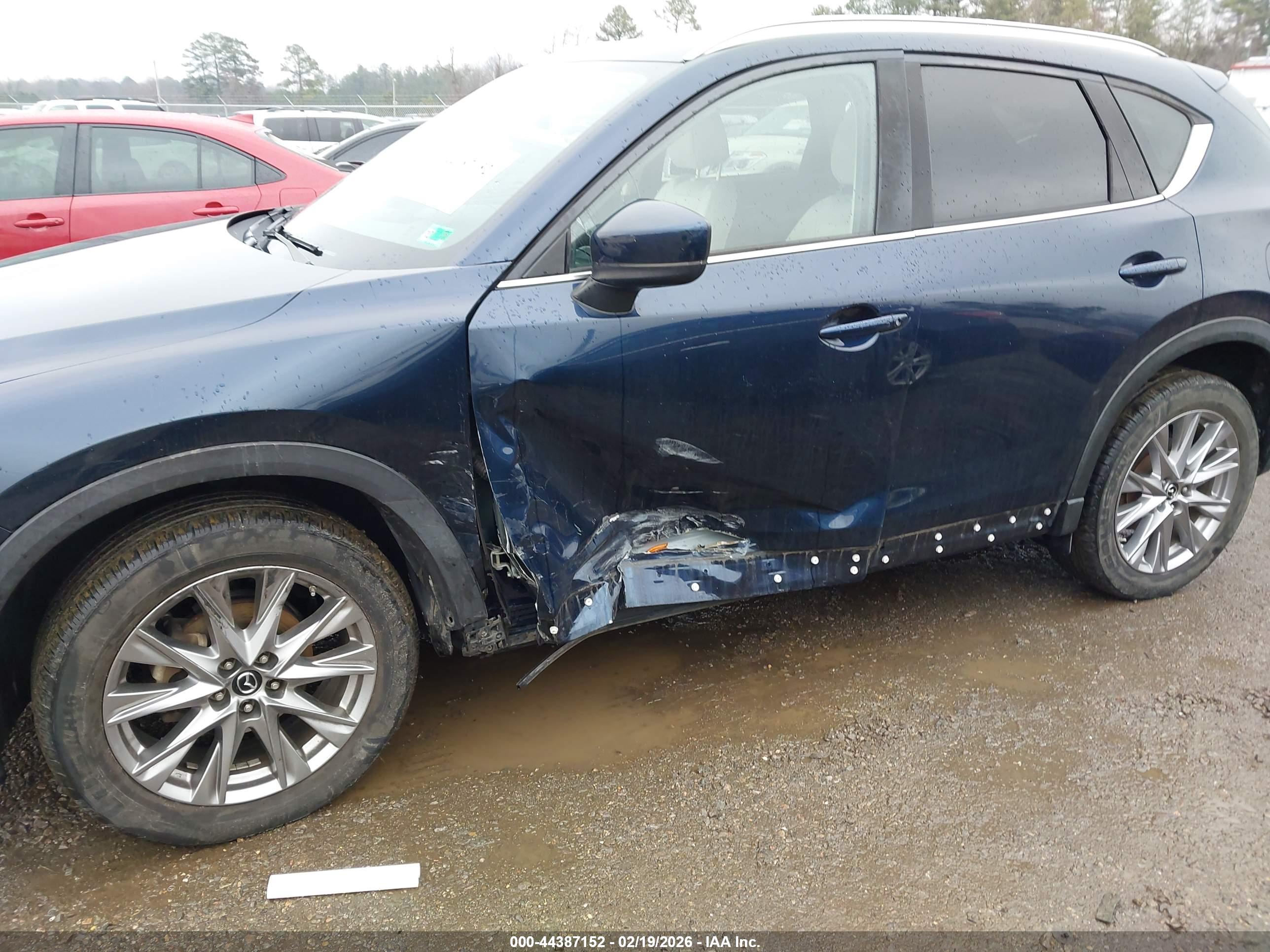 MAZDA CX-5 image 6