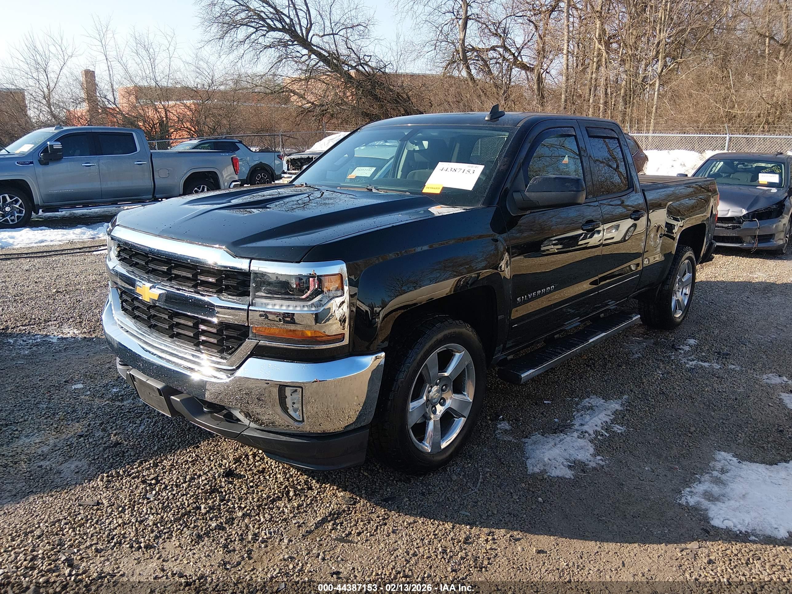 CHEVROLET SILVERADO image 2