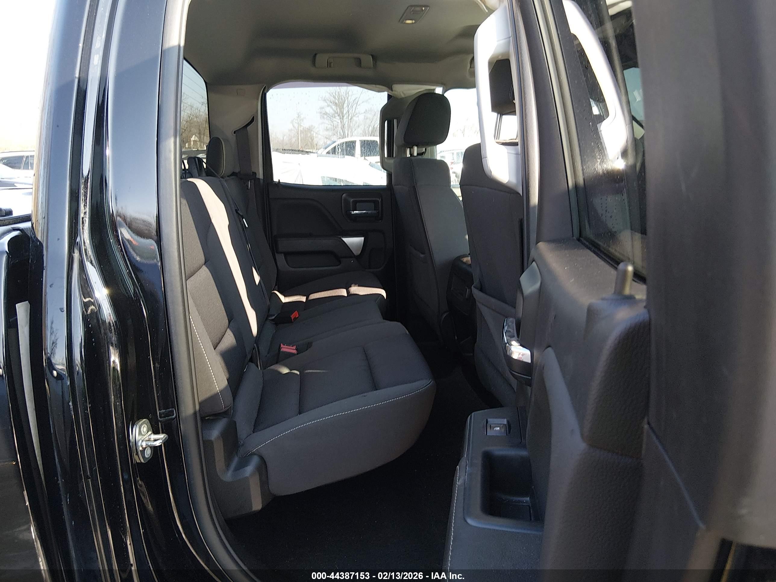 CHEVROLET SILVERADO image 8