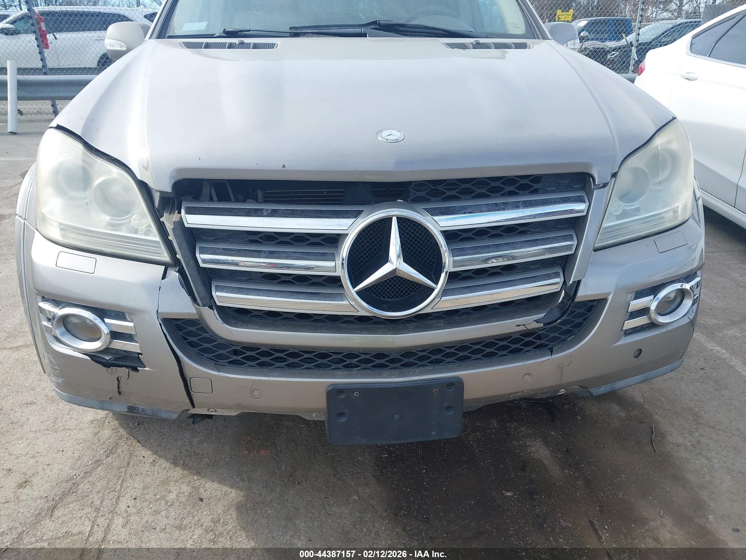 MERCEDES-BENZ GL image 6