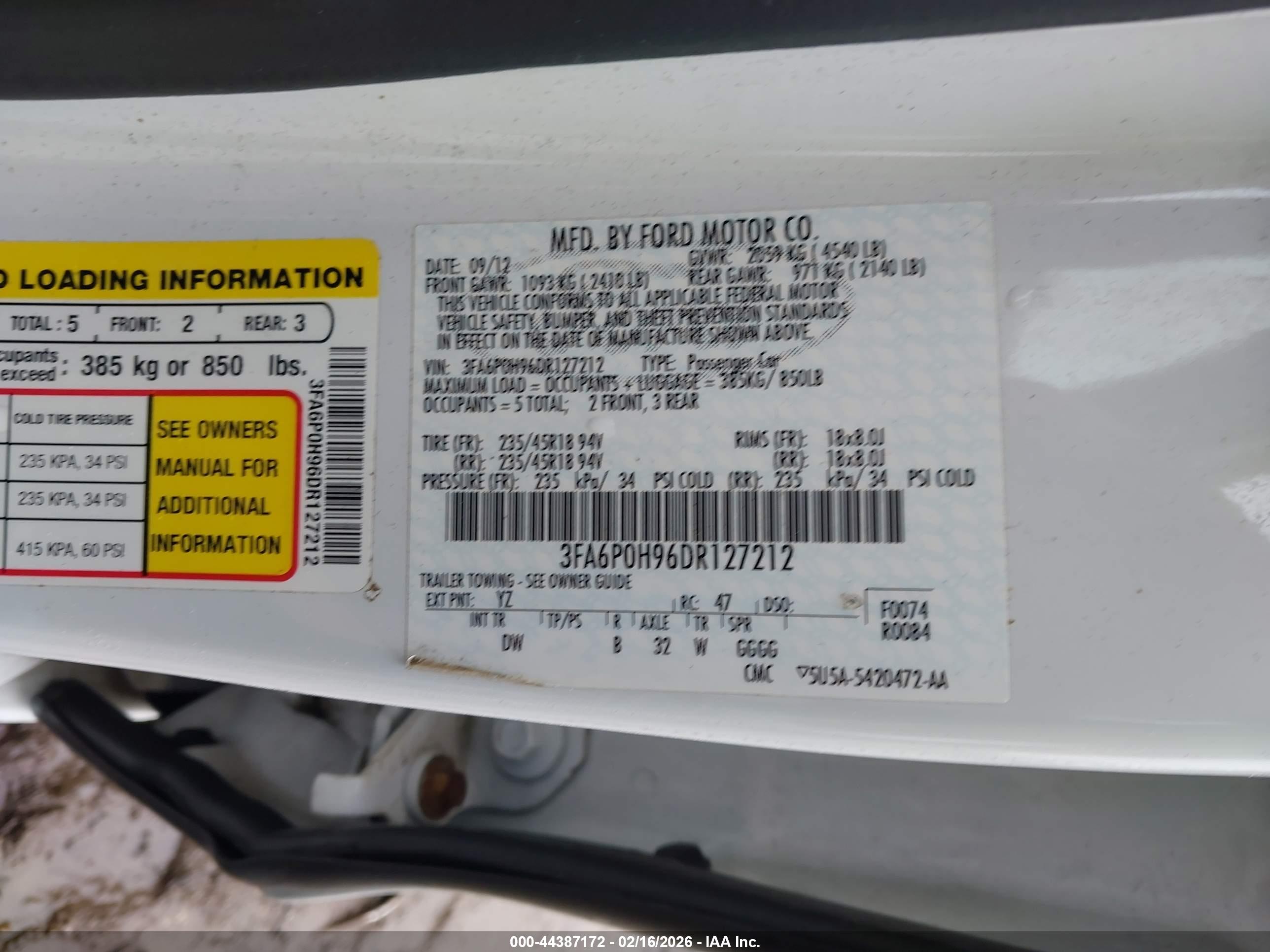 FORD FUSION image 9