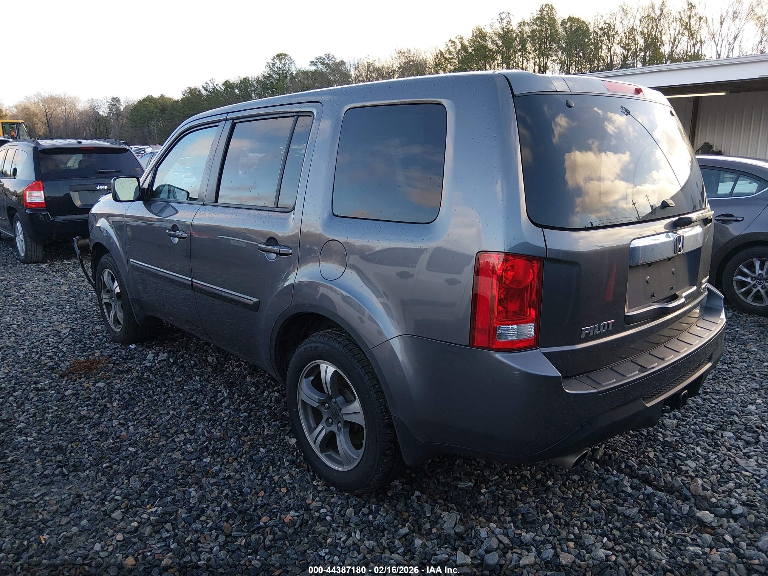 HONDA PILOT image 3