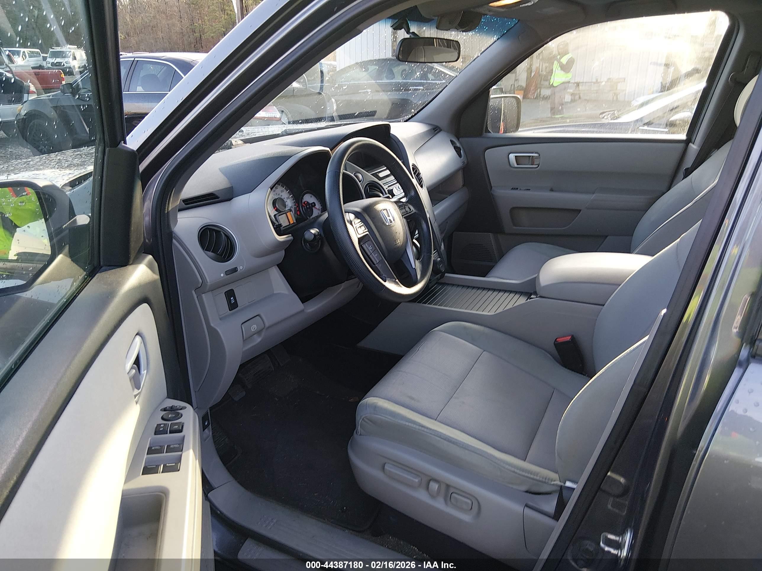 HONDA PILOT image 5