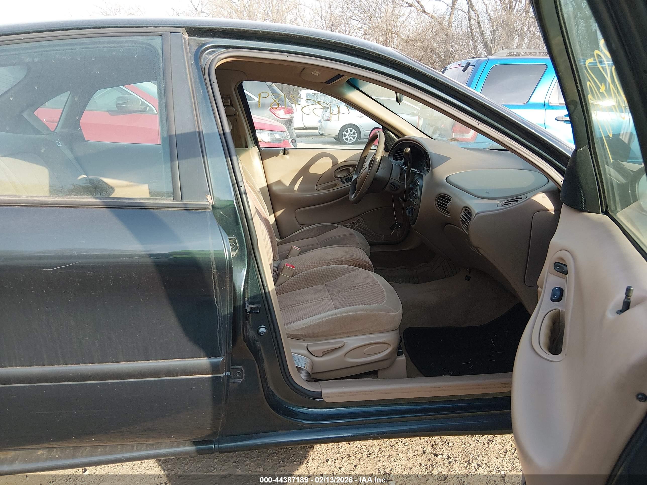 FORD TAURUS image 5