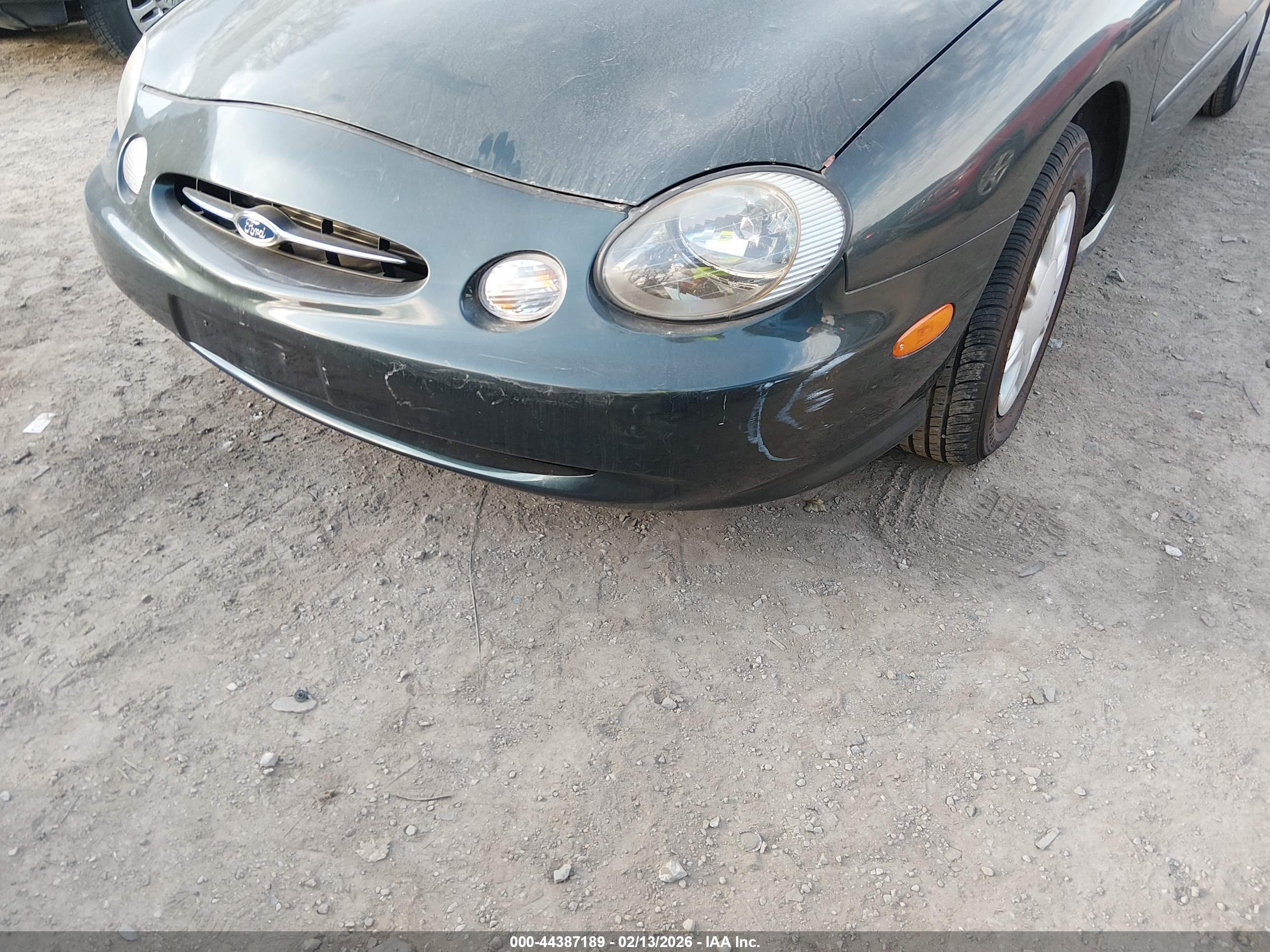 FORD TAURUS image 6