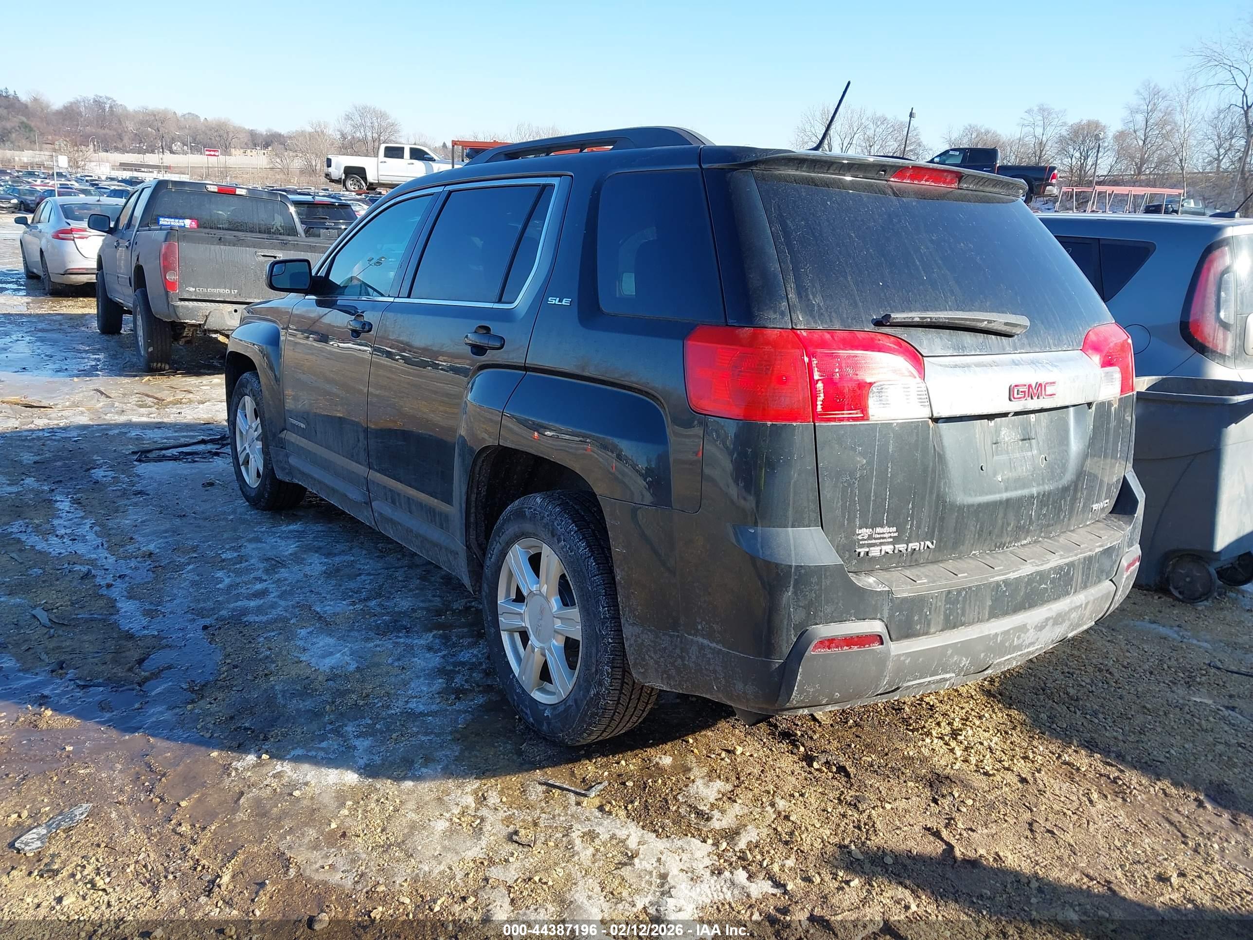 GMC TERRAIN image 3