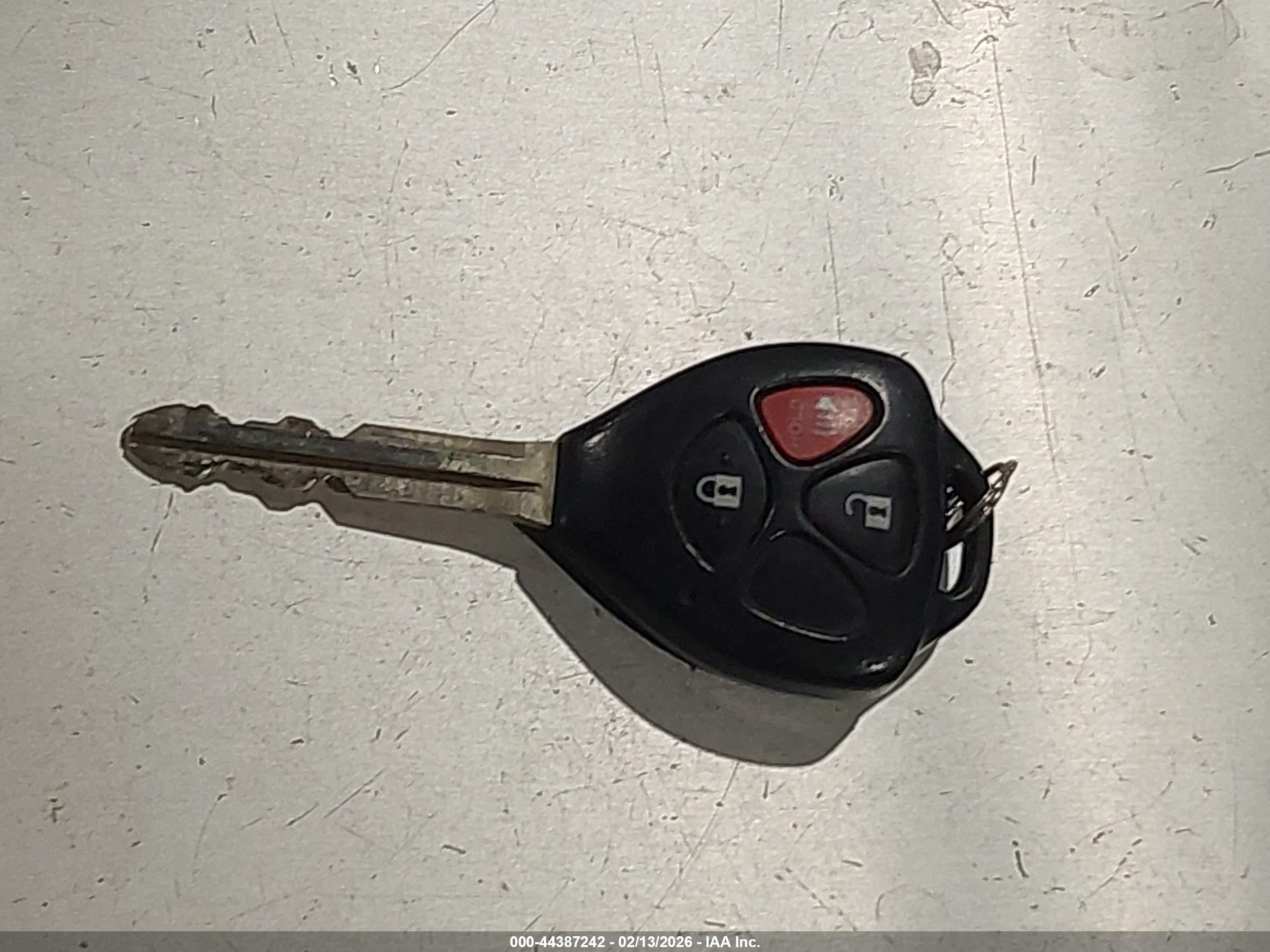 PONTIAC VIBE image 11