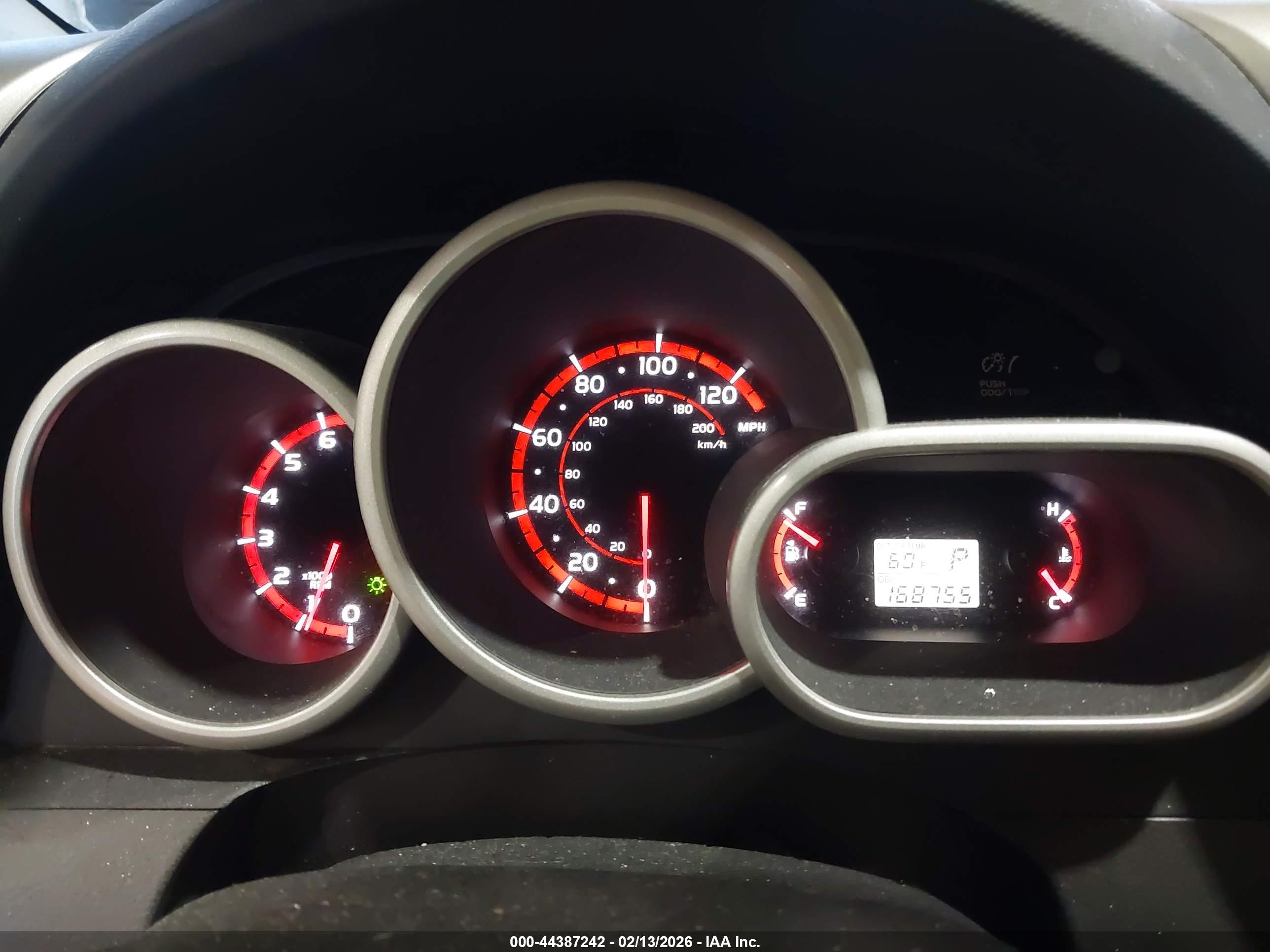PONTIAC VIBE image 7
