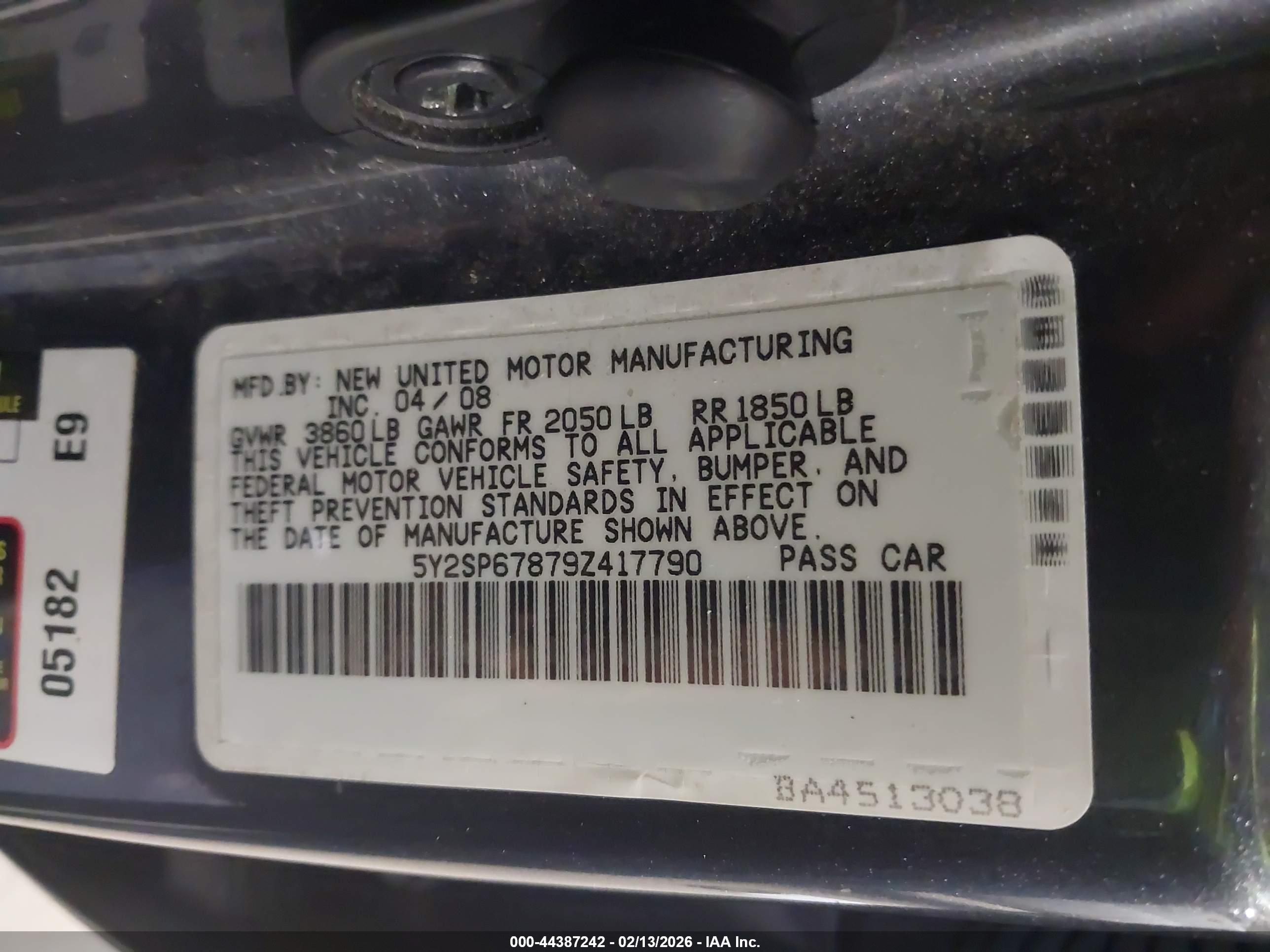 PONTIAC VIBE image 9