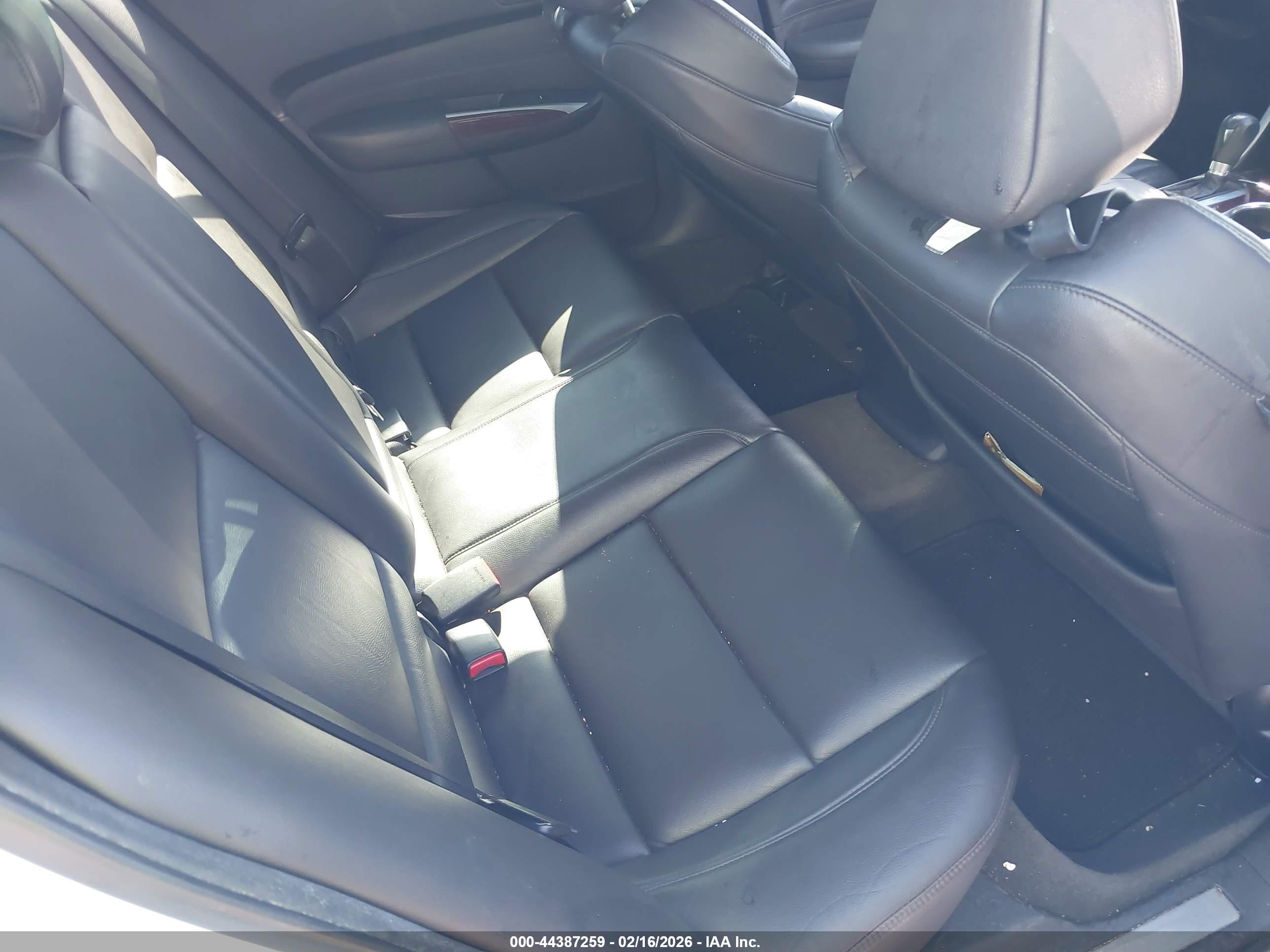 ACURA TLX image 8