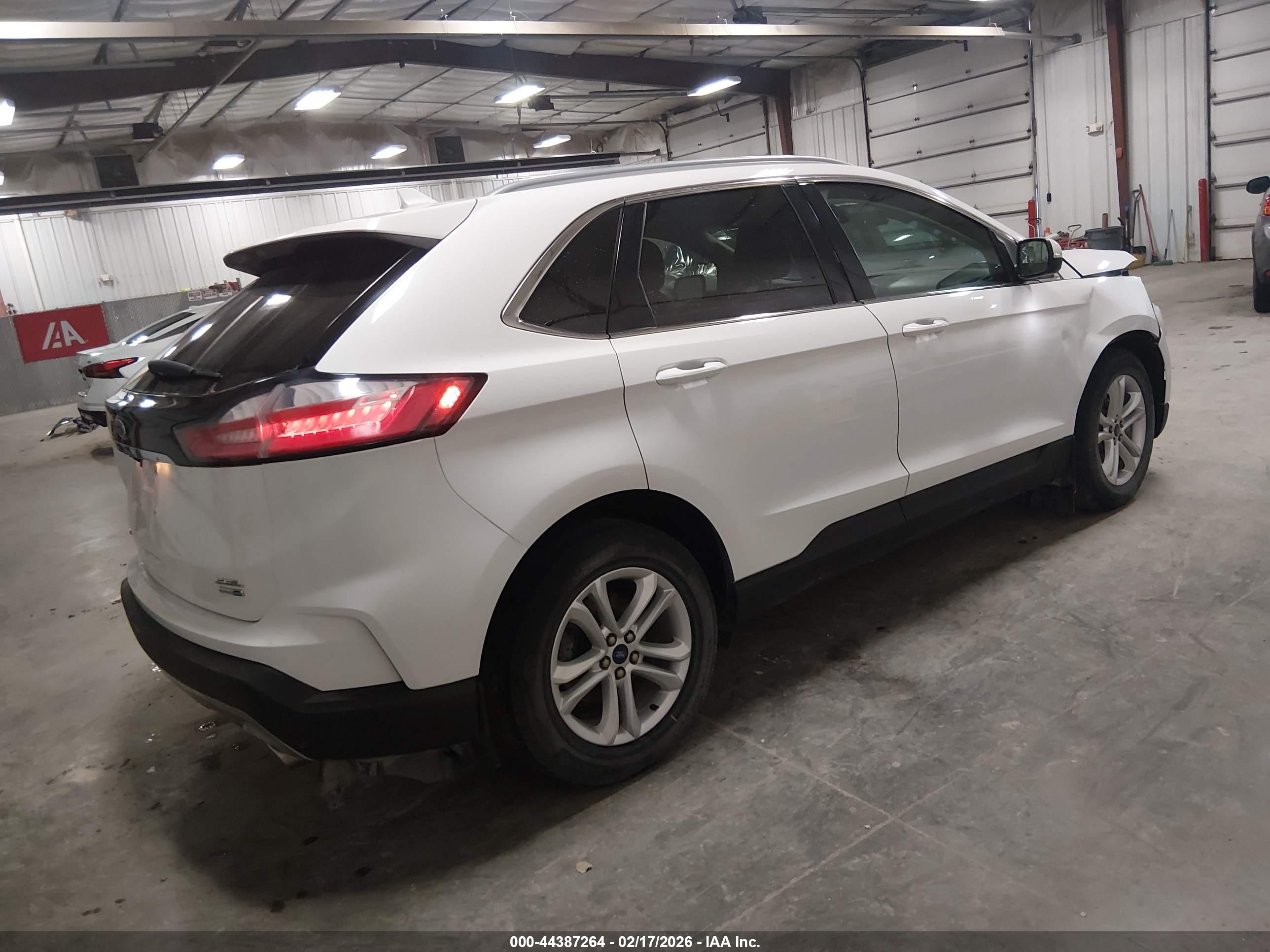 FORD EDGE image 4
