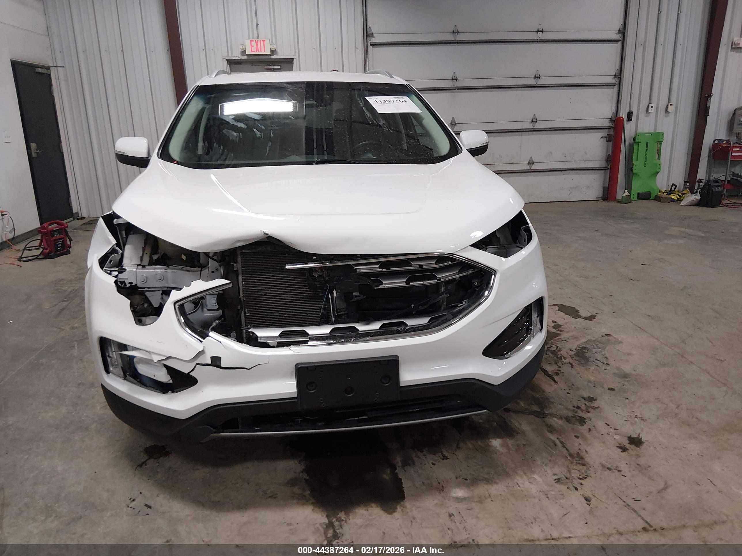 FORD EDGE image 6