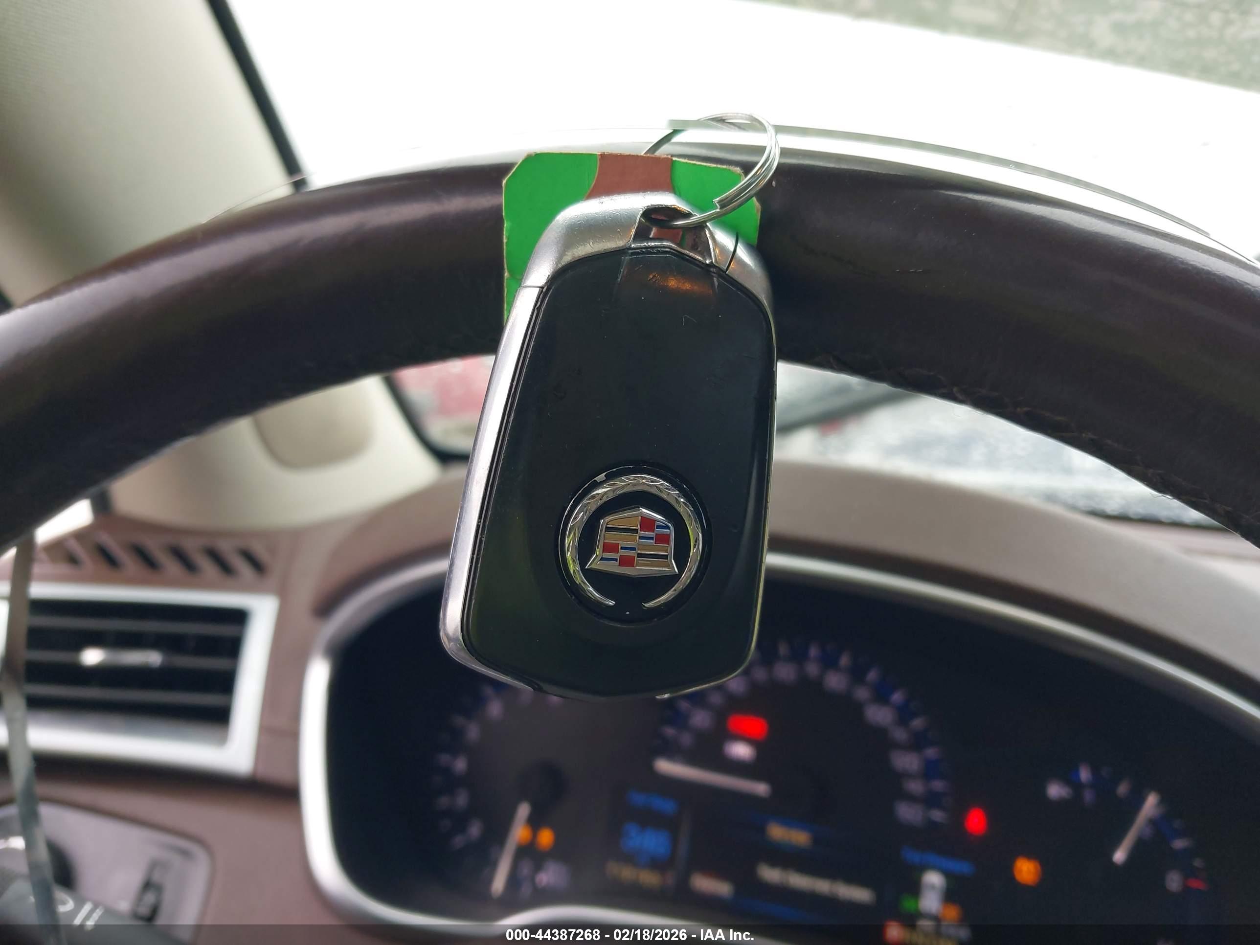 CADILLAC SRX image 11