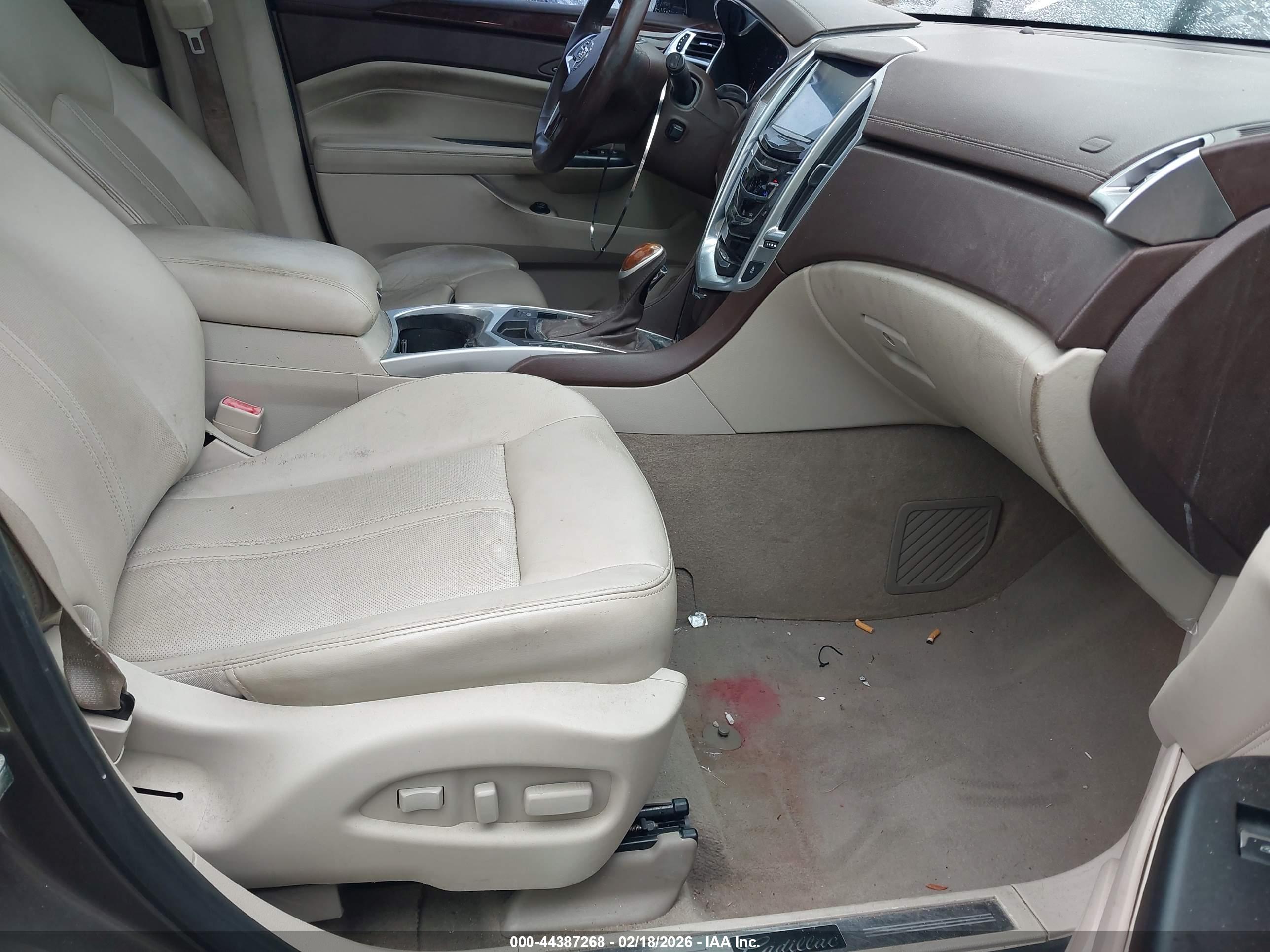 CADILLAC SRX image 5