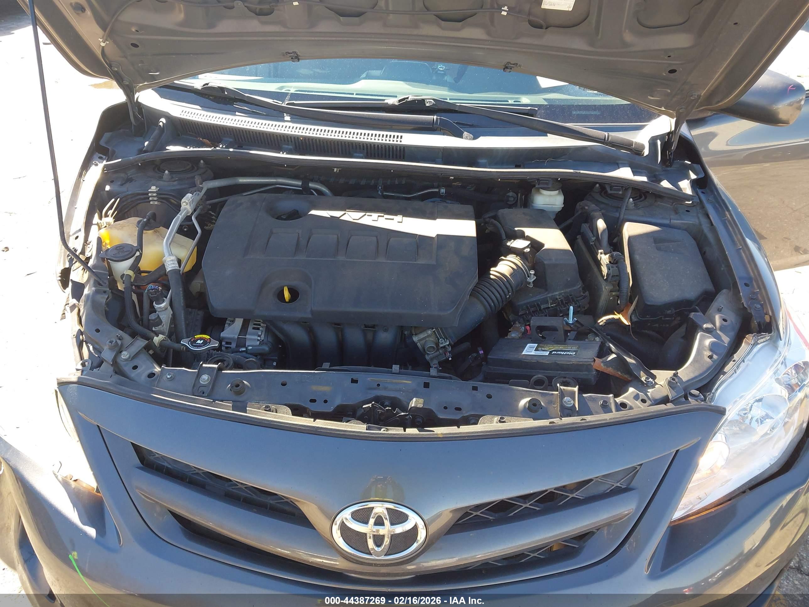 TOYOTA COROLLA image 10