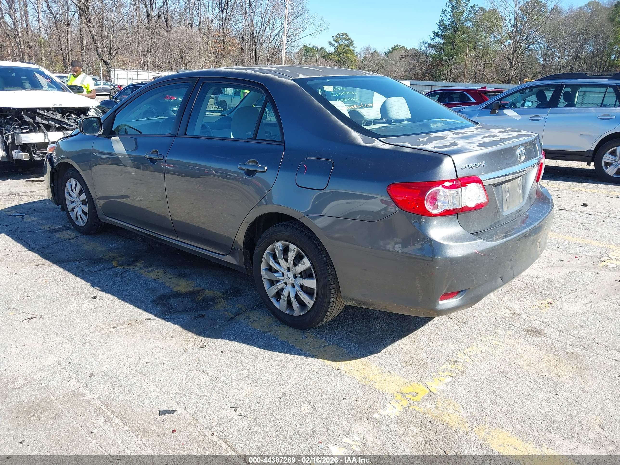 TOYOTA COROLLA image 3
