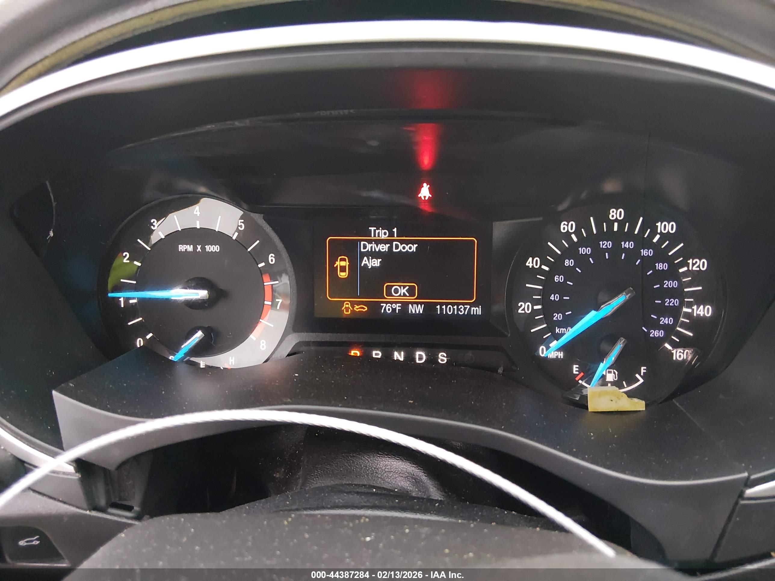 FORD FUSION image 7