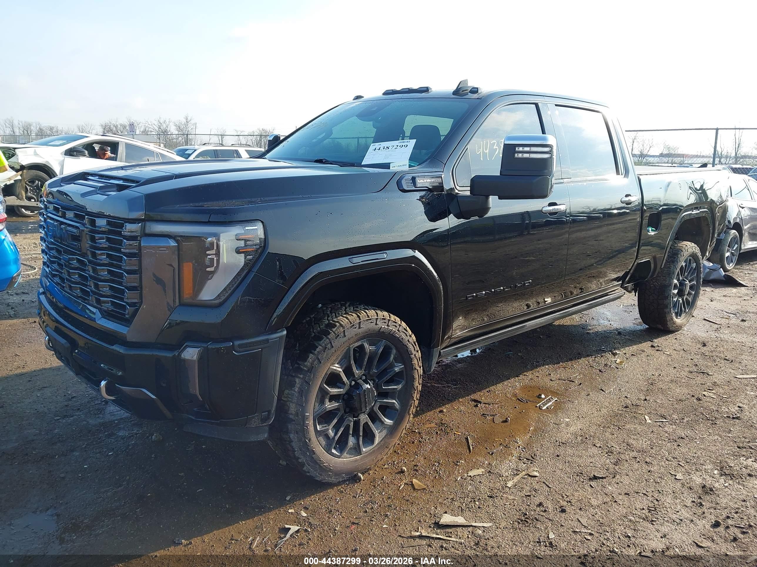 GMC SIERRA image 2