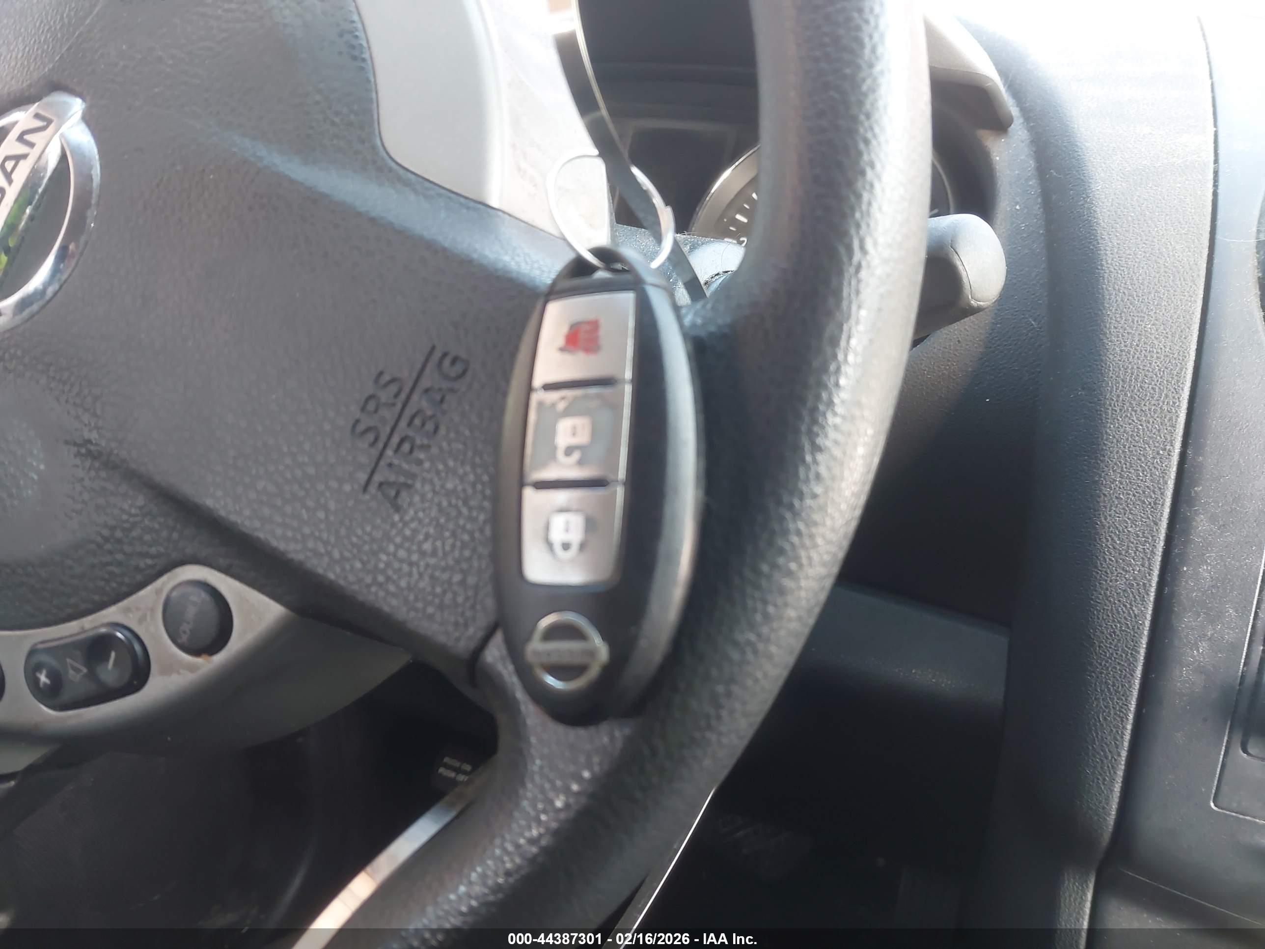 NISSAN ROGUE image 11