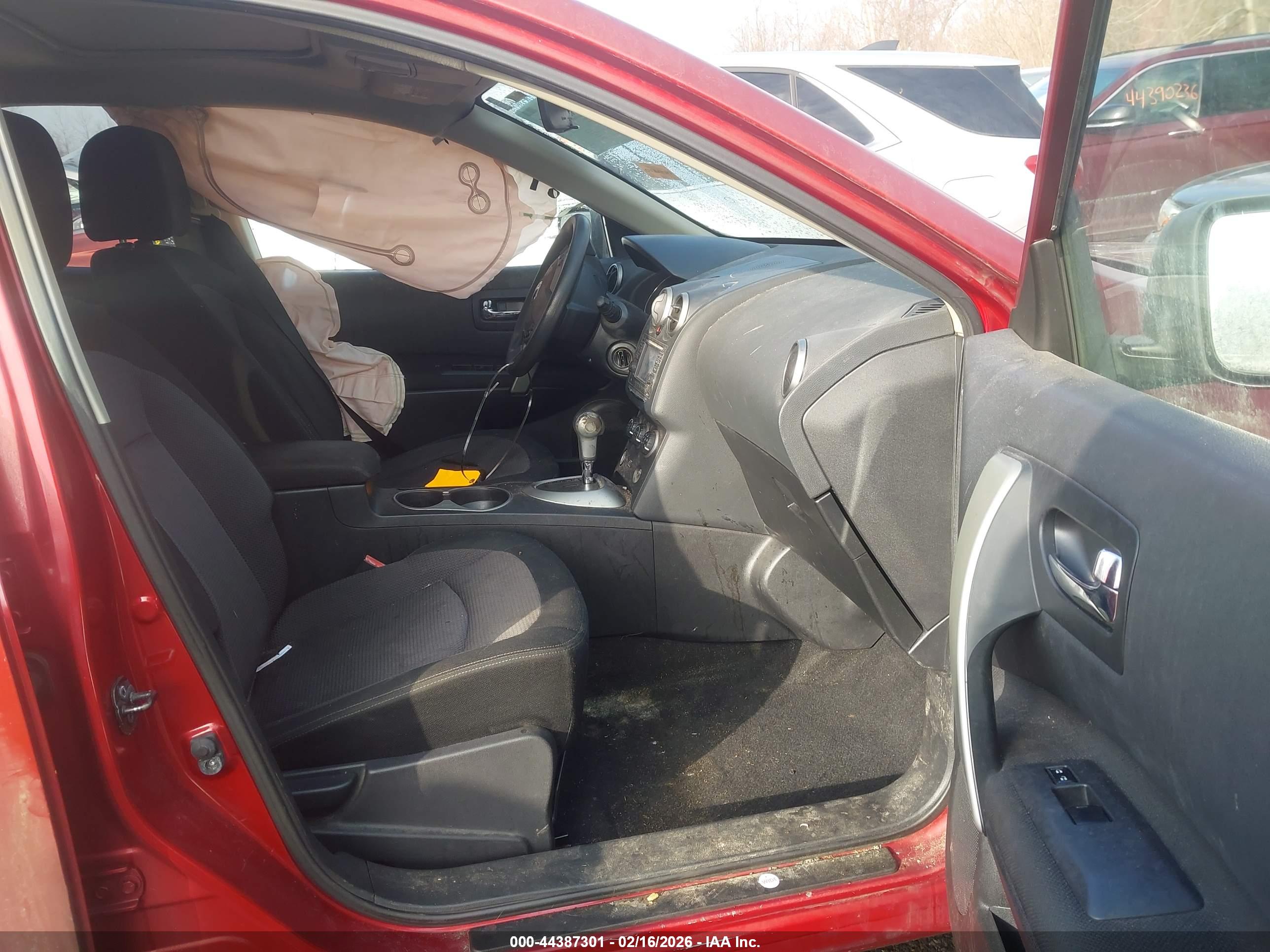 NISSAN ROGUE image 5