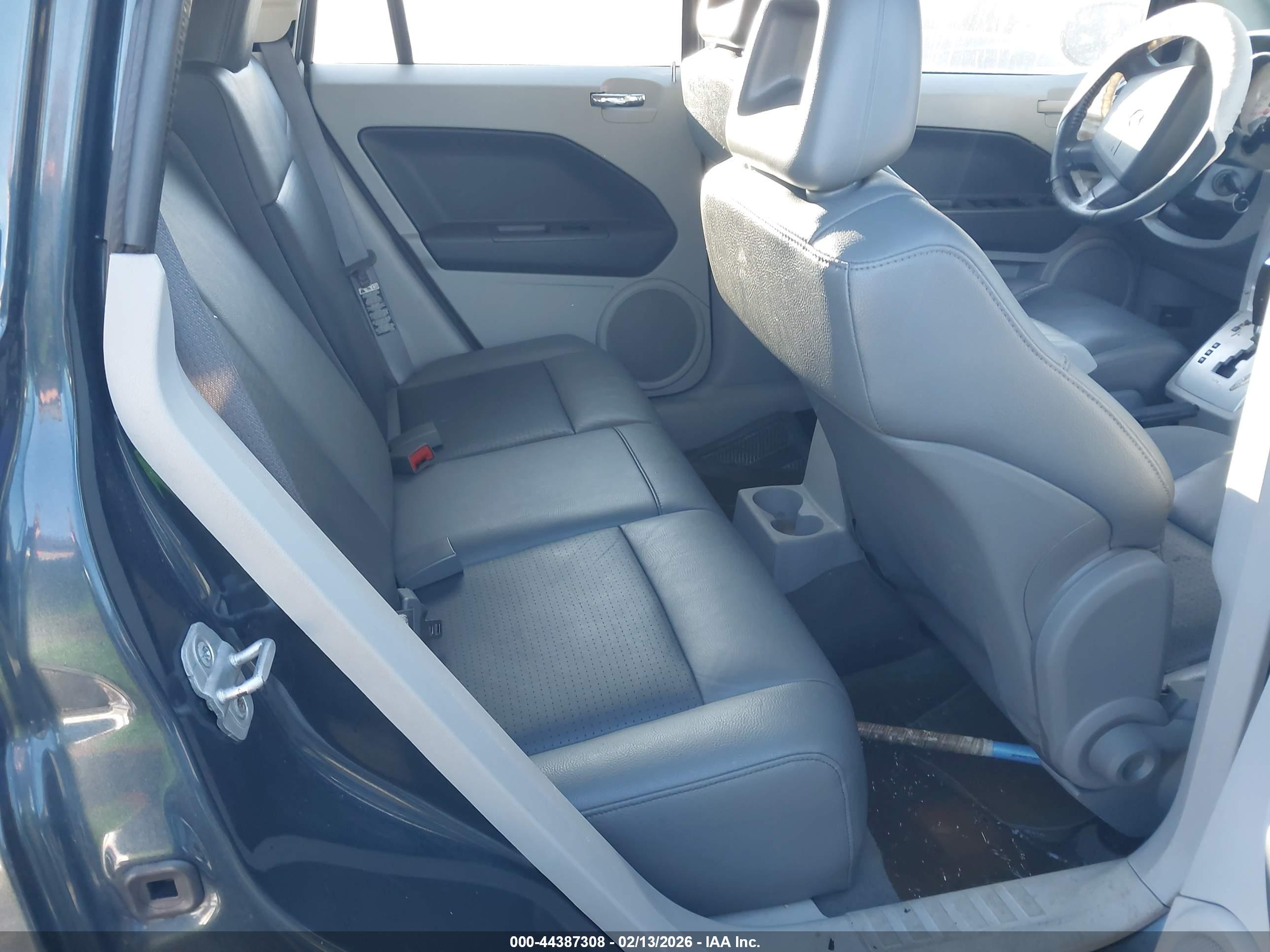 DODGE CALIBER image 8