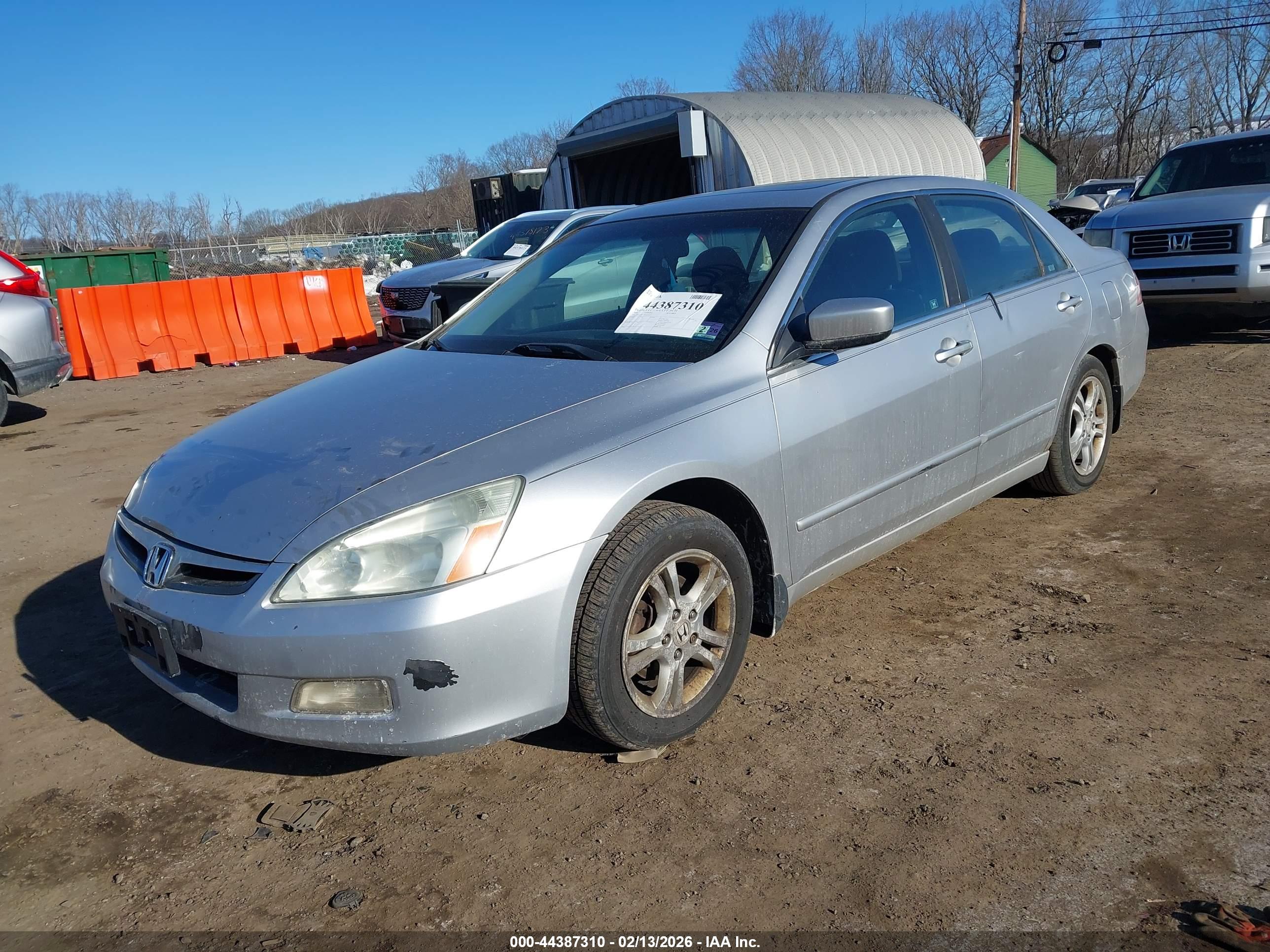 HONDA ACCORD image 2