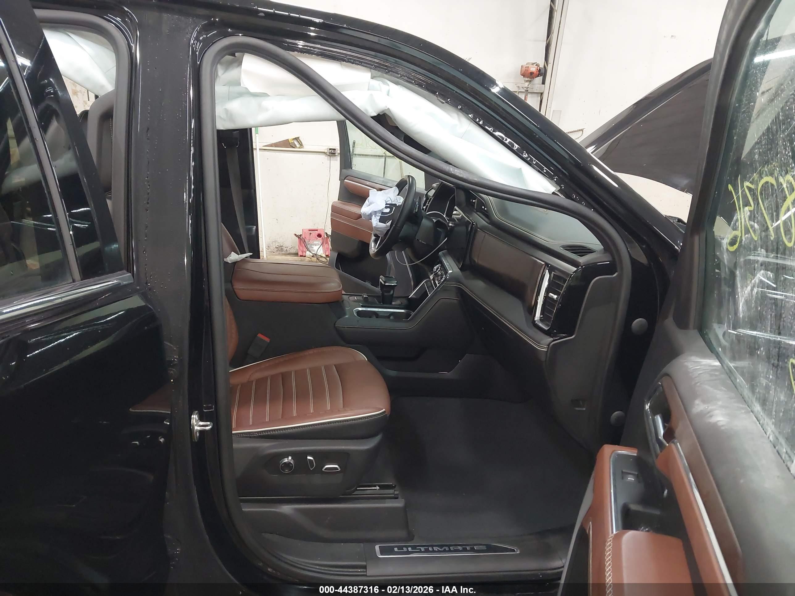 GMC SIERRA image 5