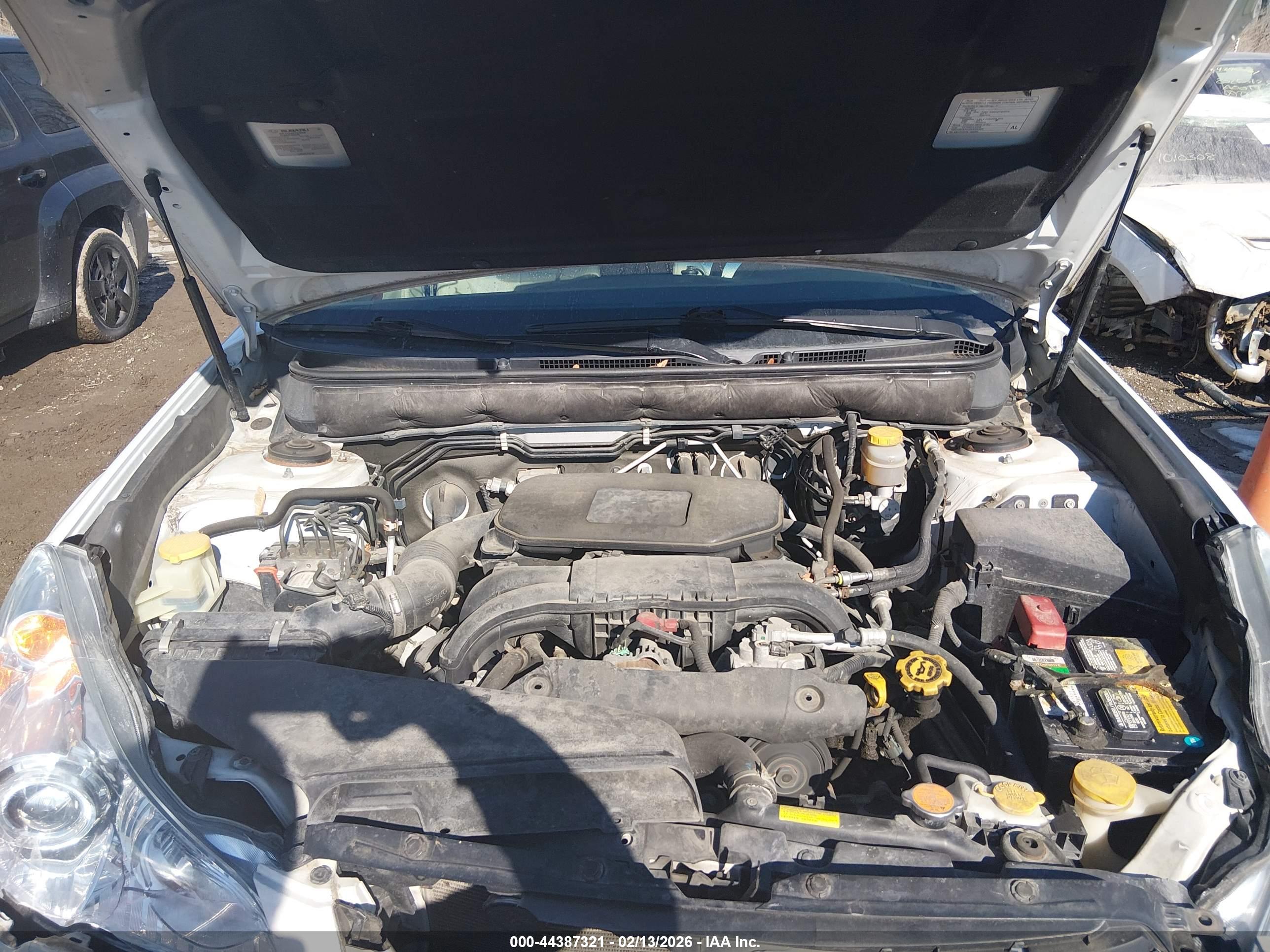 SUBARU OUTBACK image 10