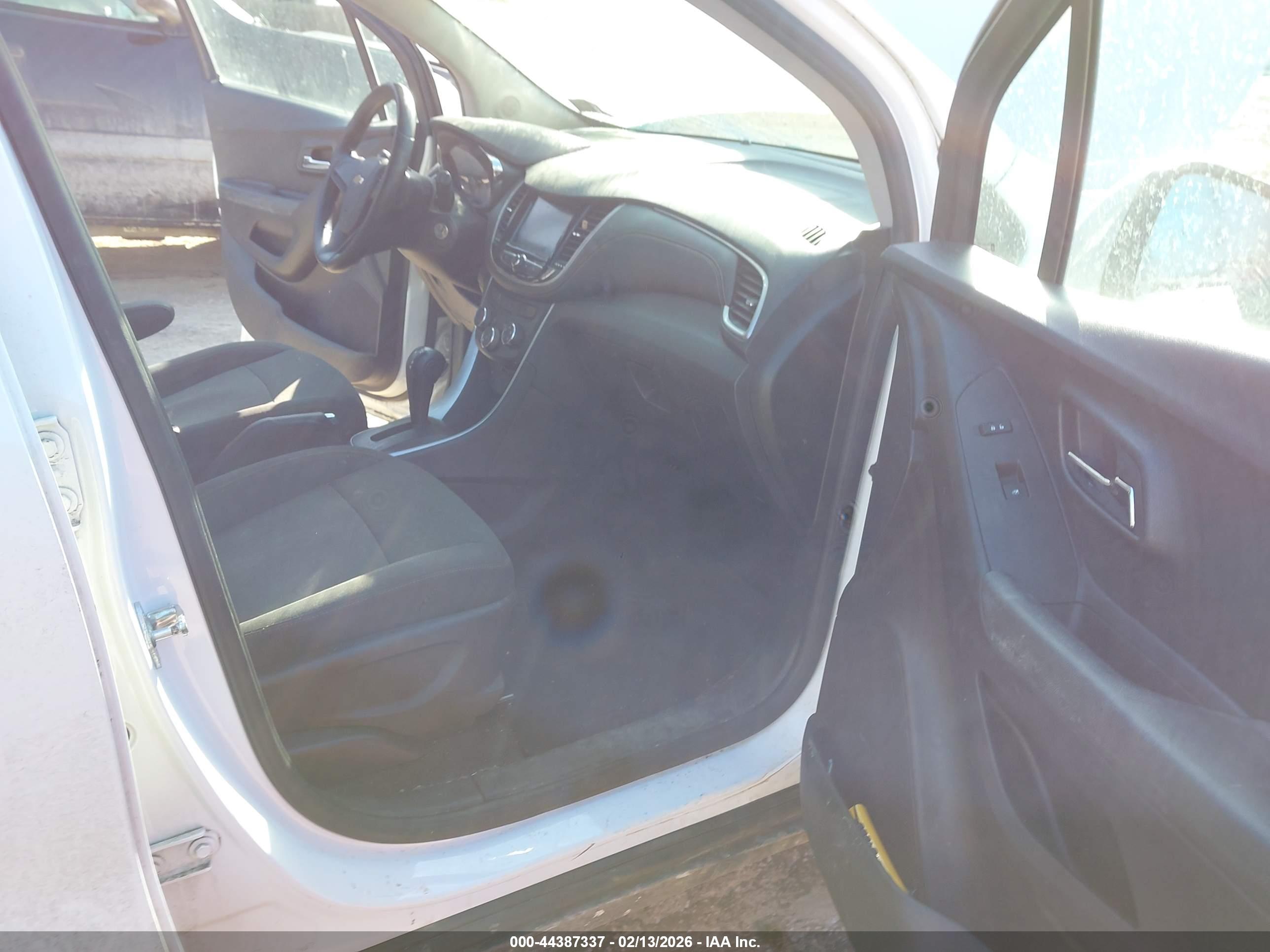 CHEVROLET TRAX image 5
