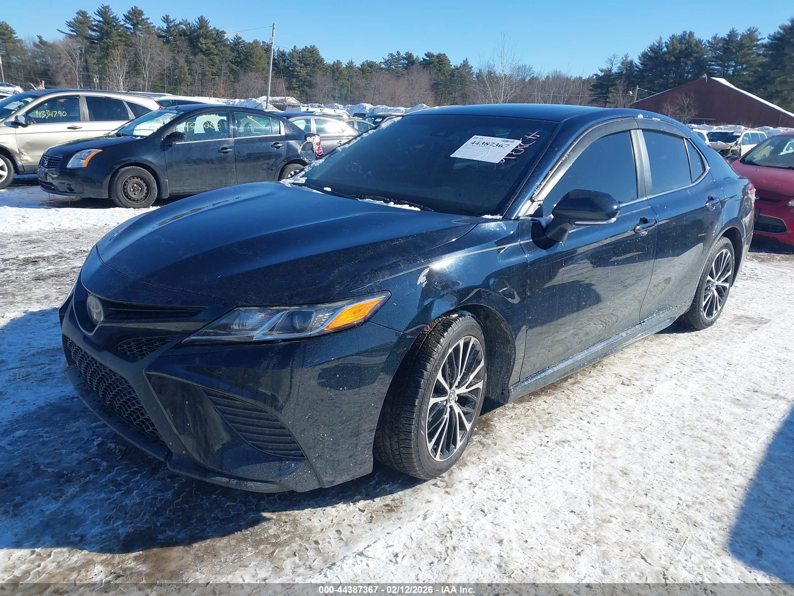 TOYOTA CAMRY image 2