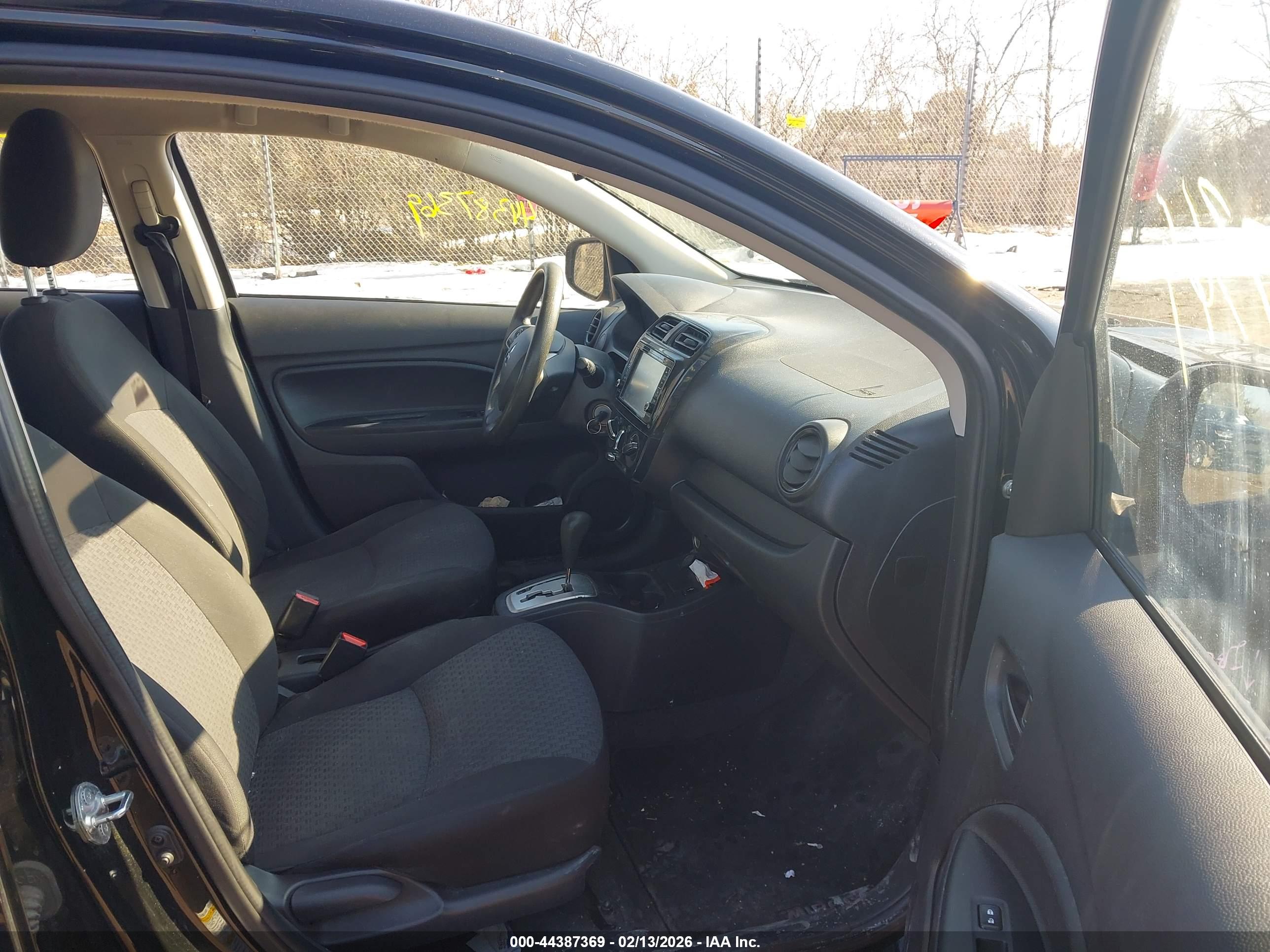 MITSUBISHI MIRAGE image 5