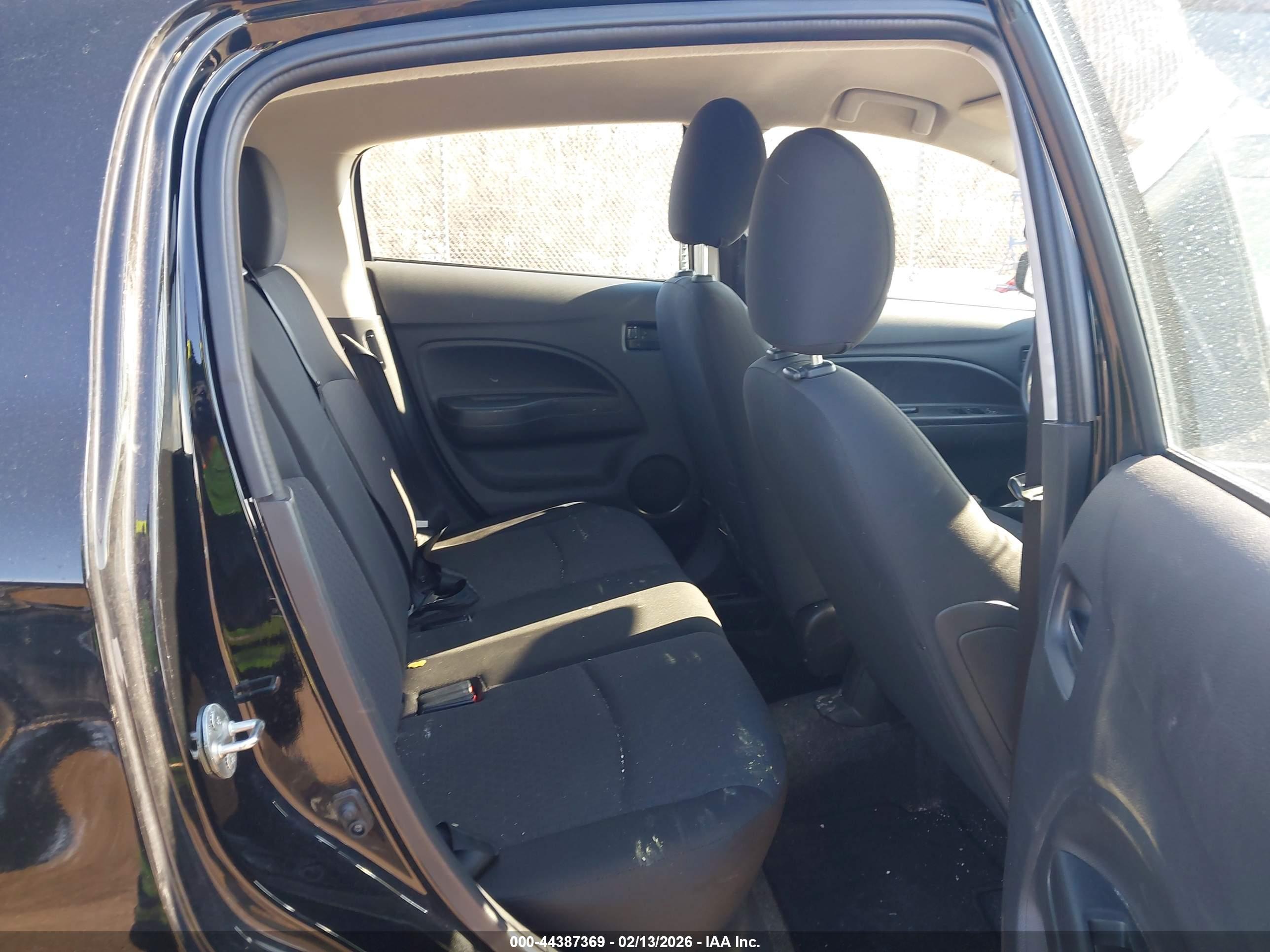 MITSUBISHI MIRAGE image 8