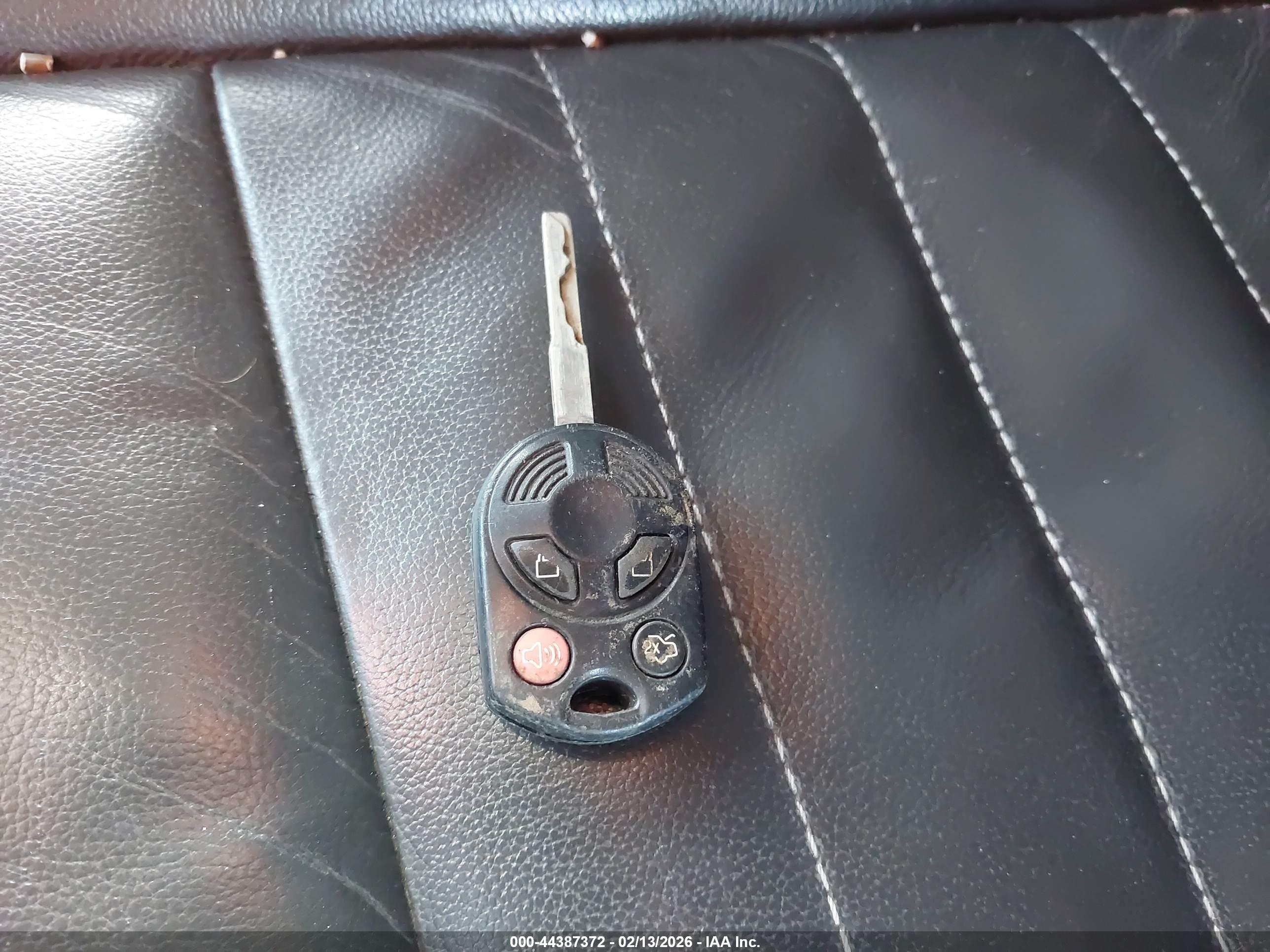 FORD ESCAPE image 11