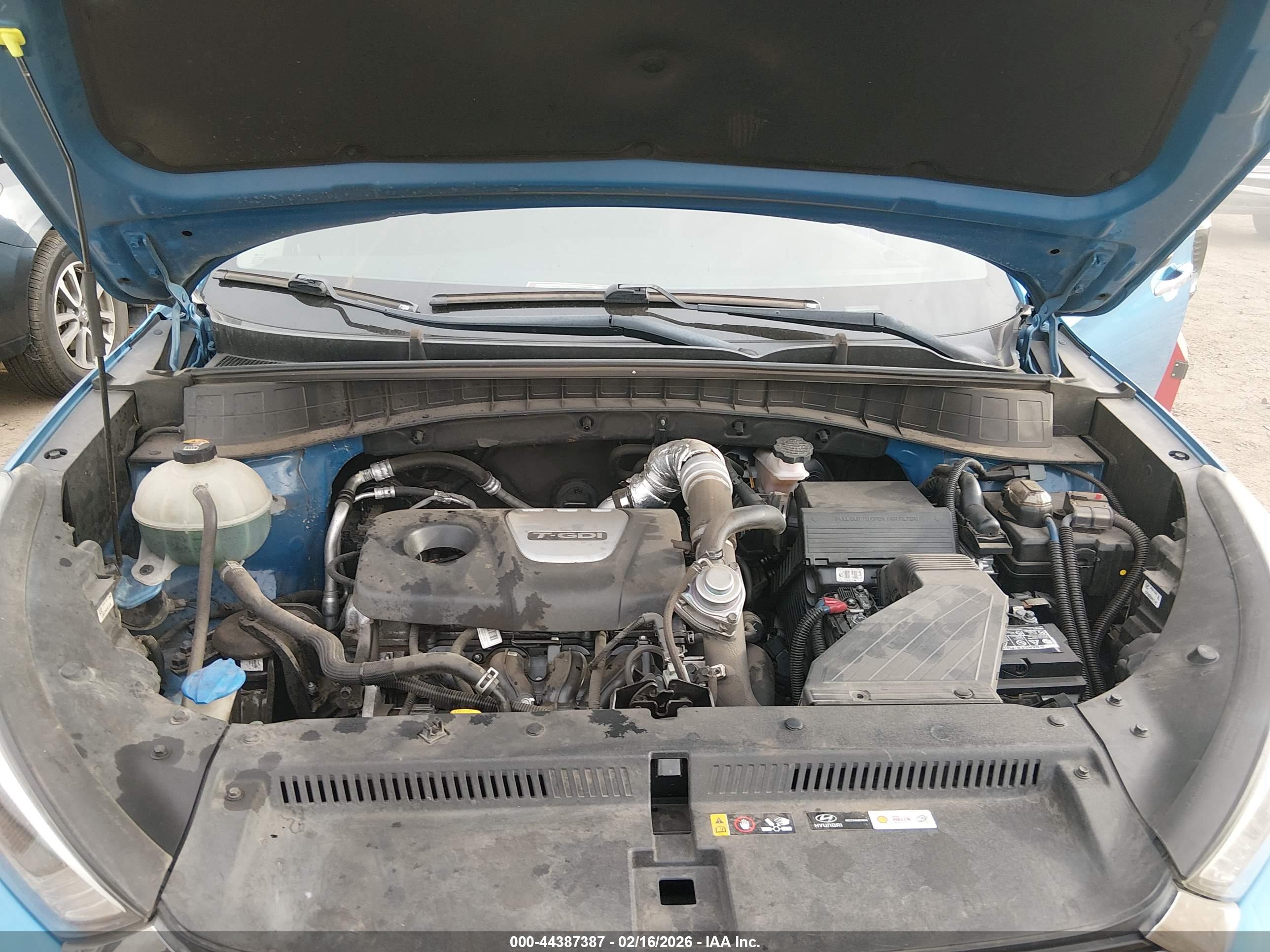 HYUNDAI TUCSON image 10