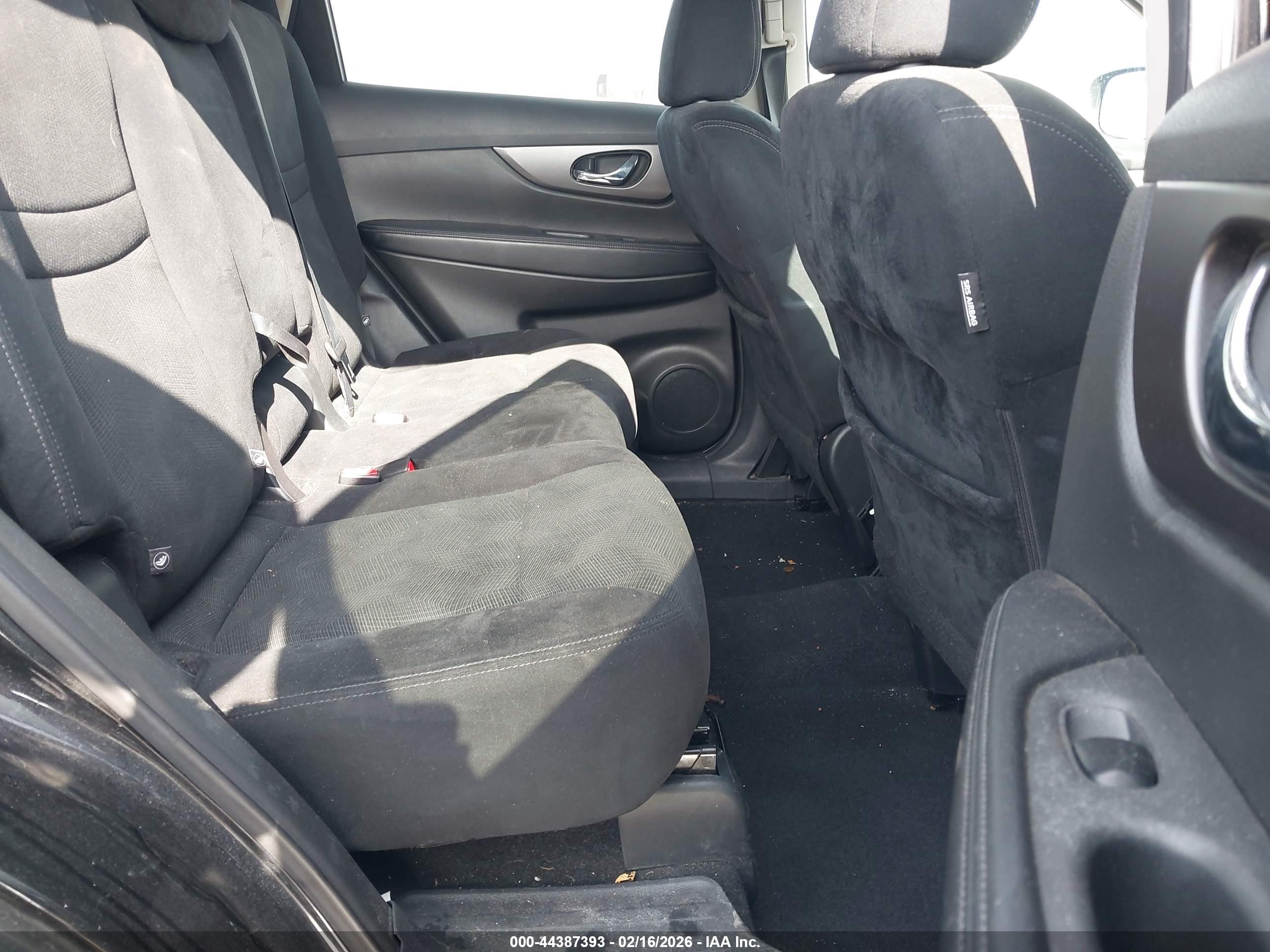NISSAN ROGUE image 8