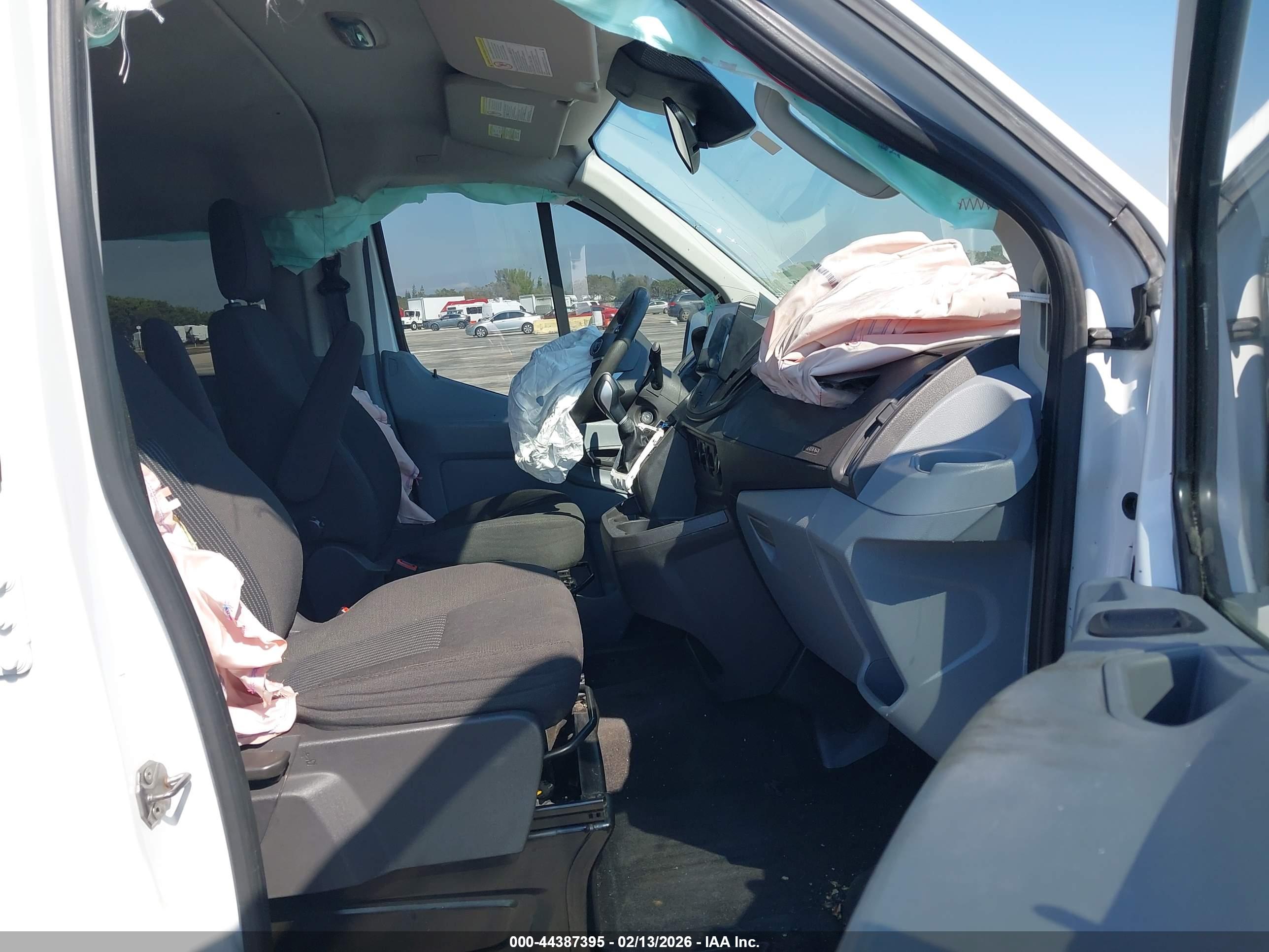 FORD TRANSIT-350 image 5