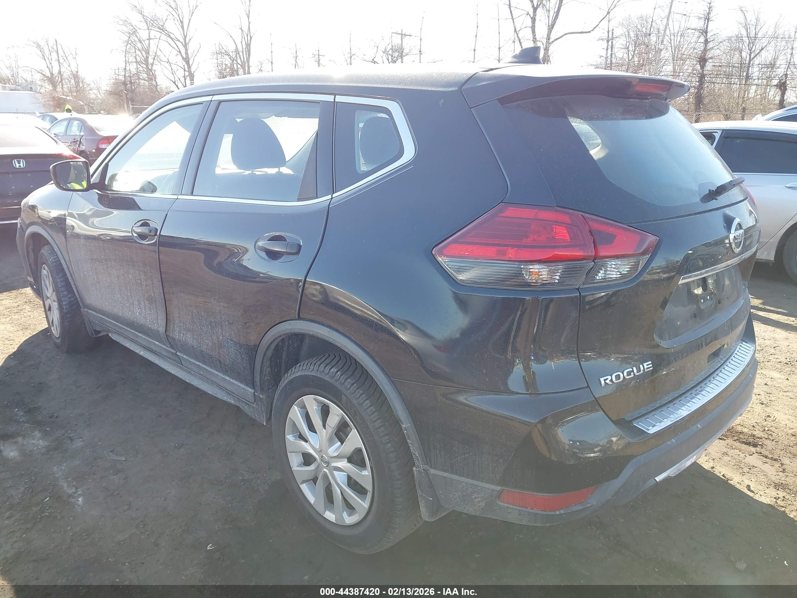 NISSAN ROGUE image 3