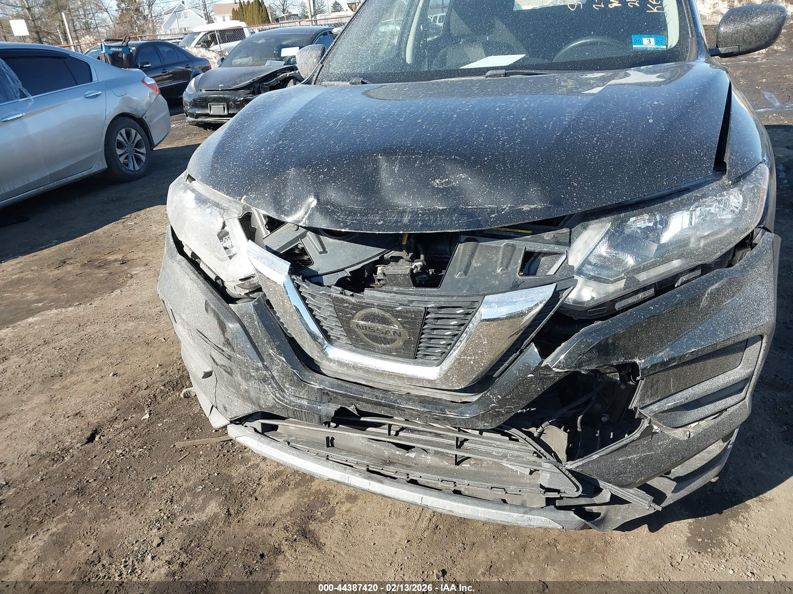 NISSAN ROGUE image 6