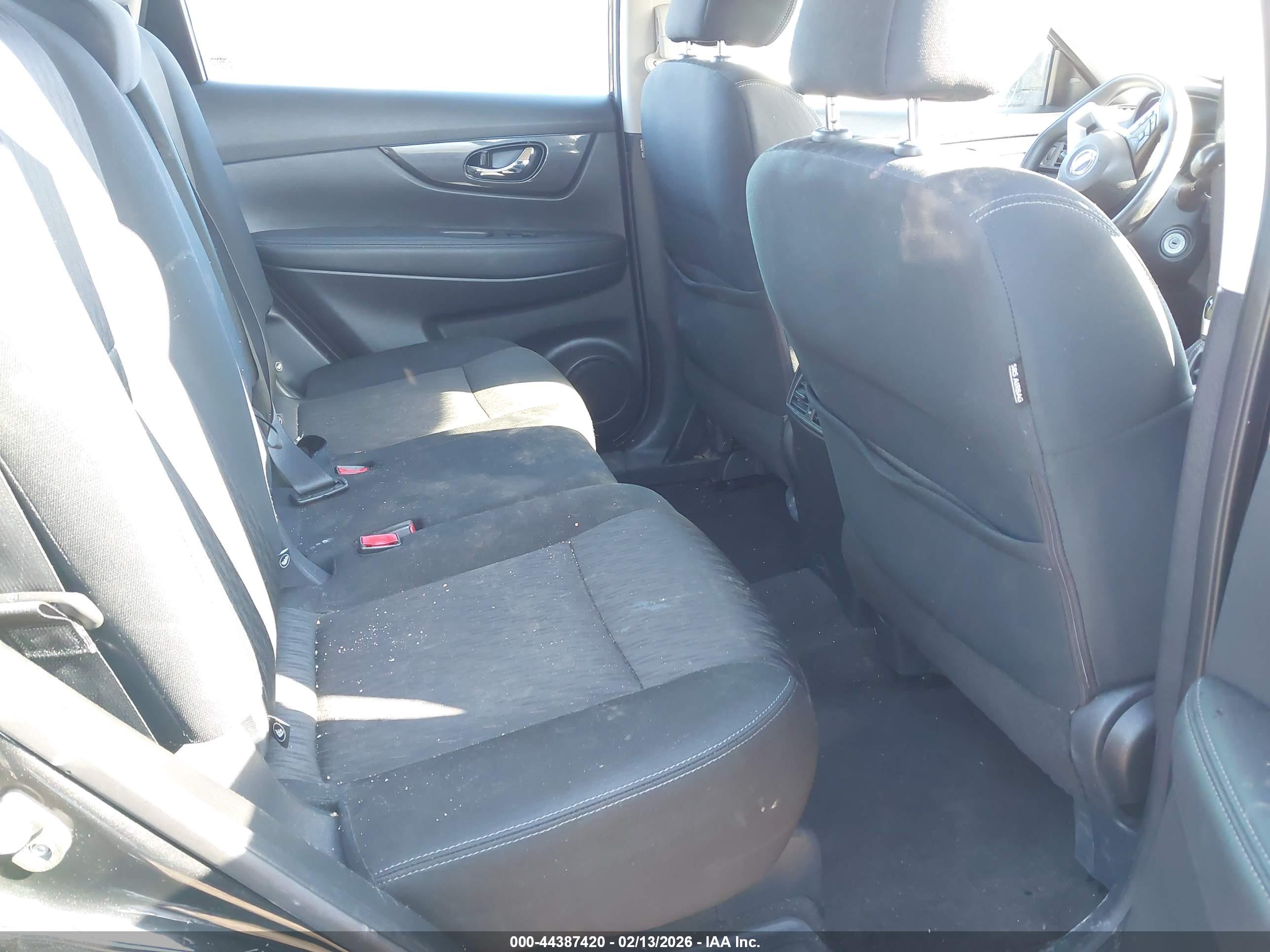 NISSAN ROGUE image 8