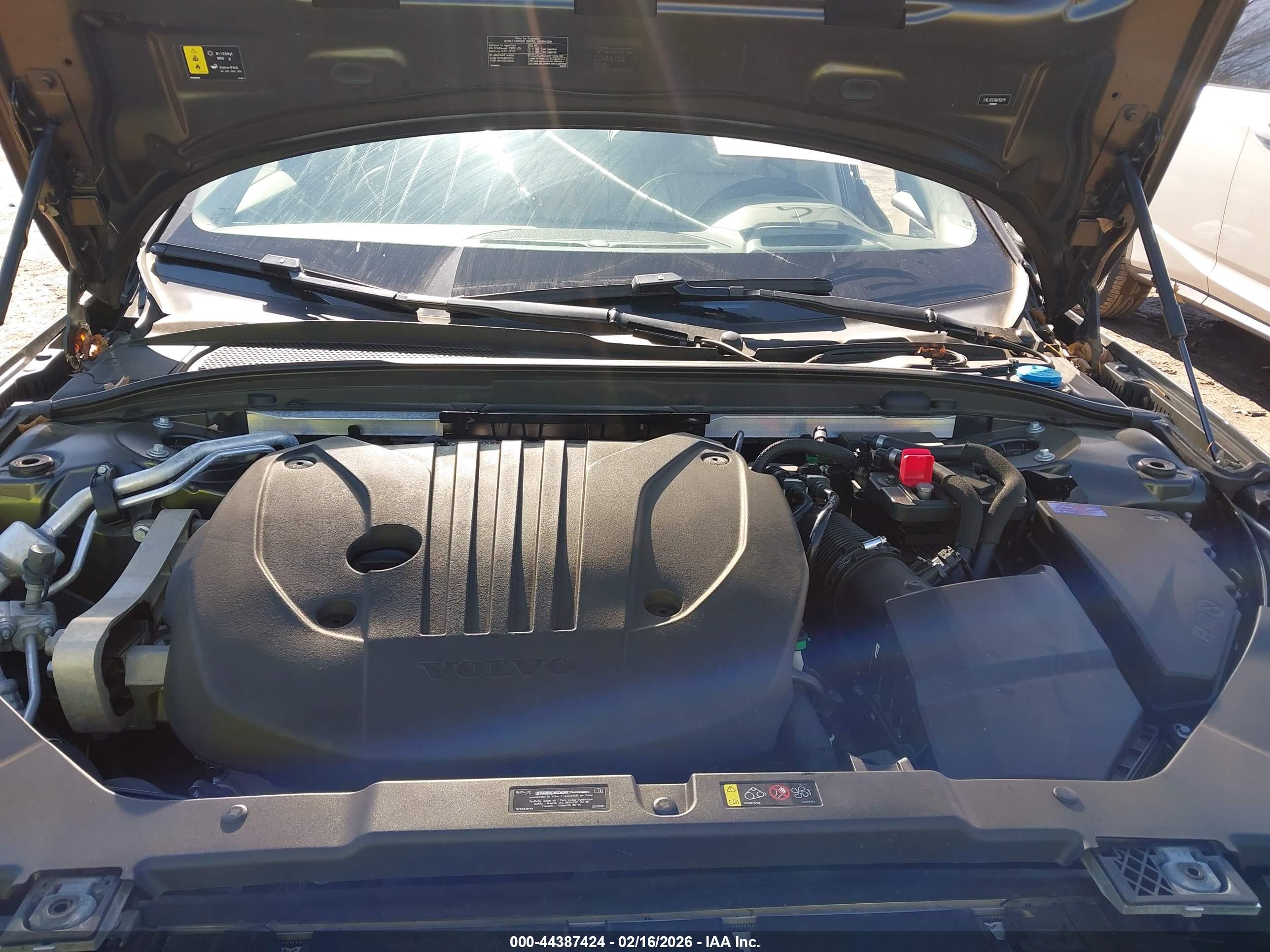 VOLVO S60 image 10