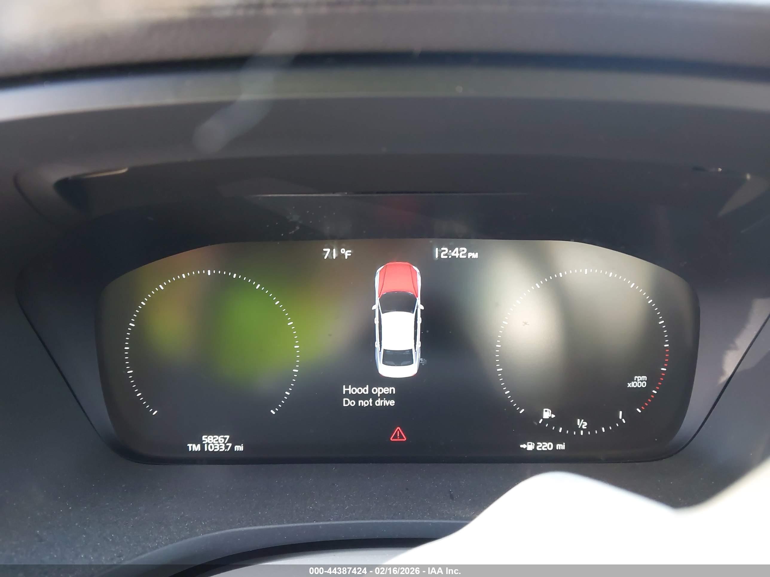 VOLVO S60 image 7