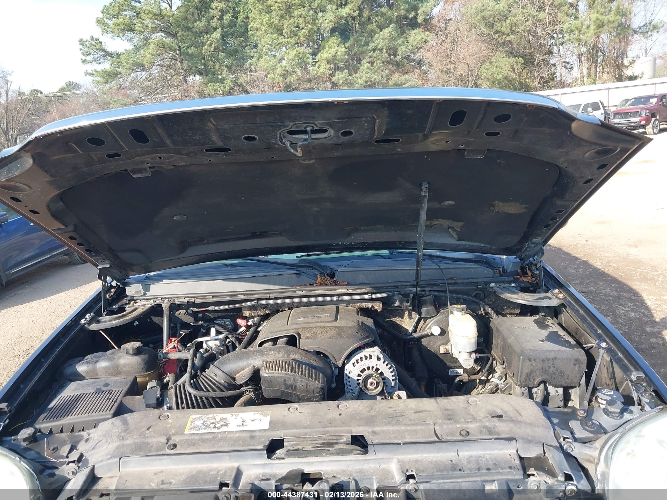 GMC YUKON image 10