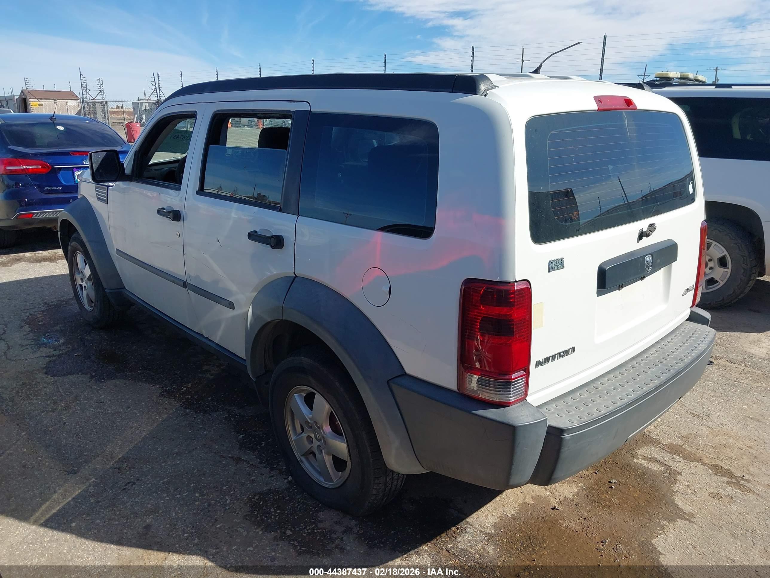 DODGE NITRO image 3